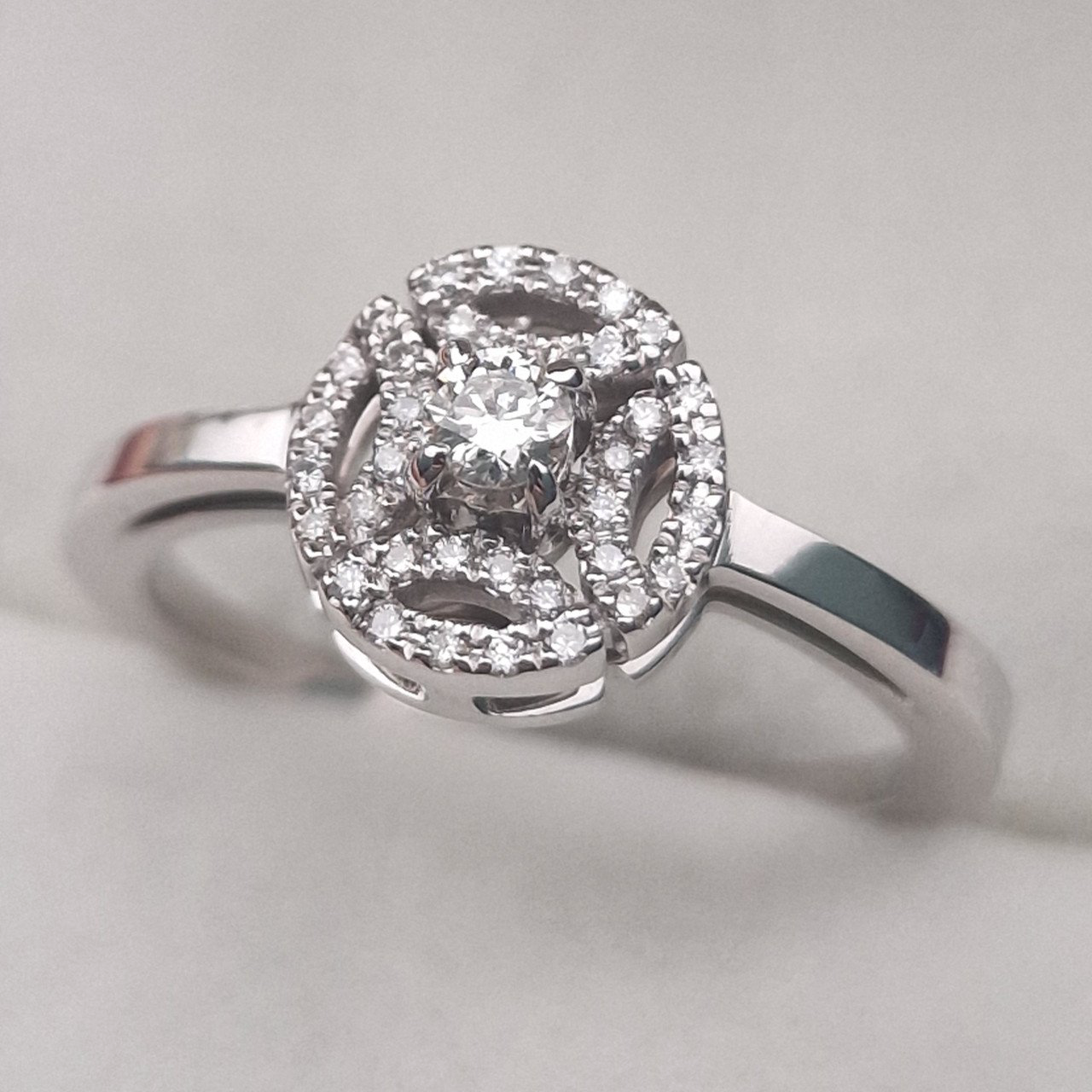 Кольцо Deimantas 104840780 18р 3,63гр 0,21ct. купить,NaN