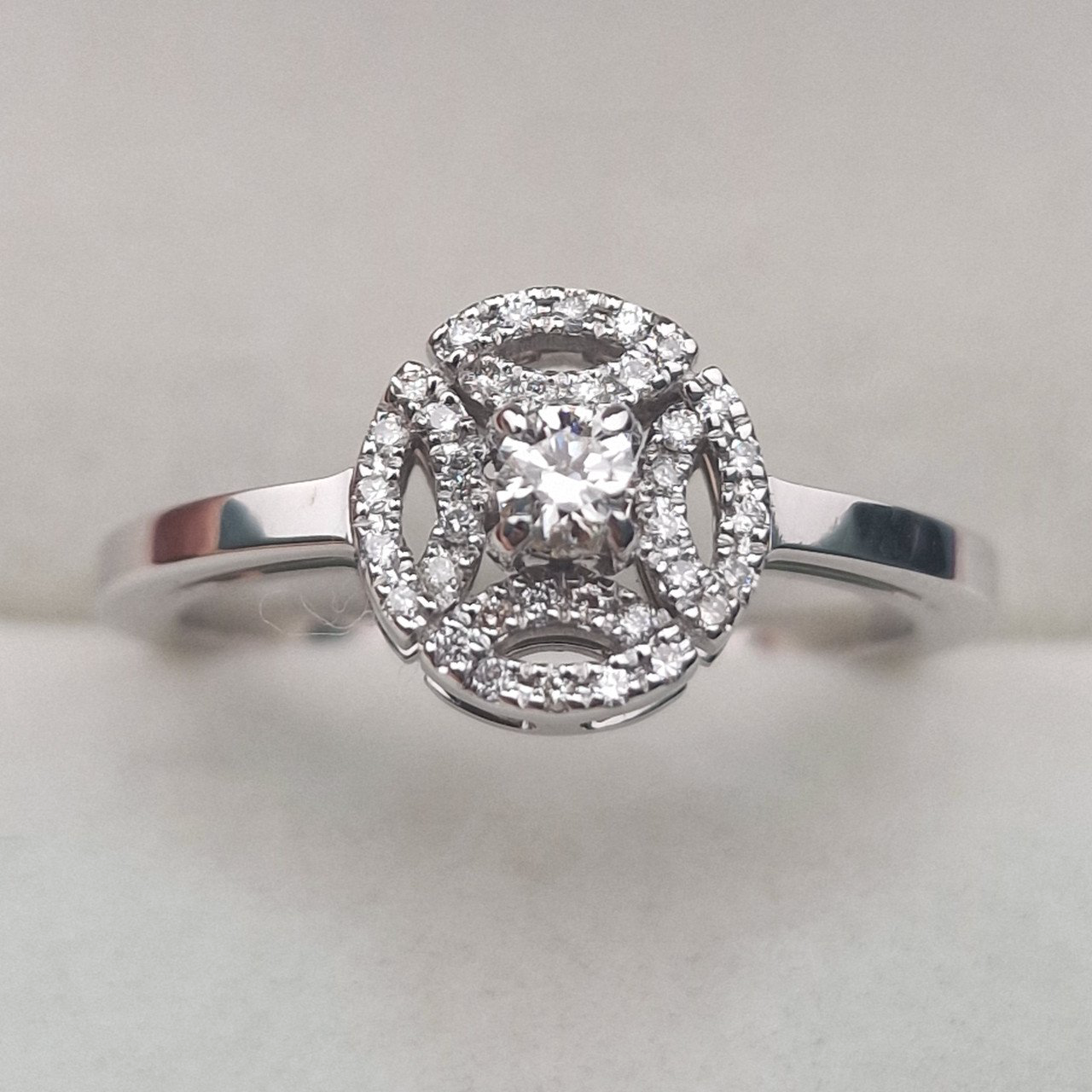 Кольцо Deimantas 104840780 18р 3,63гр 0,21ct. купить,NaN