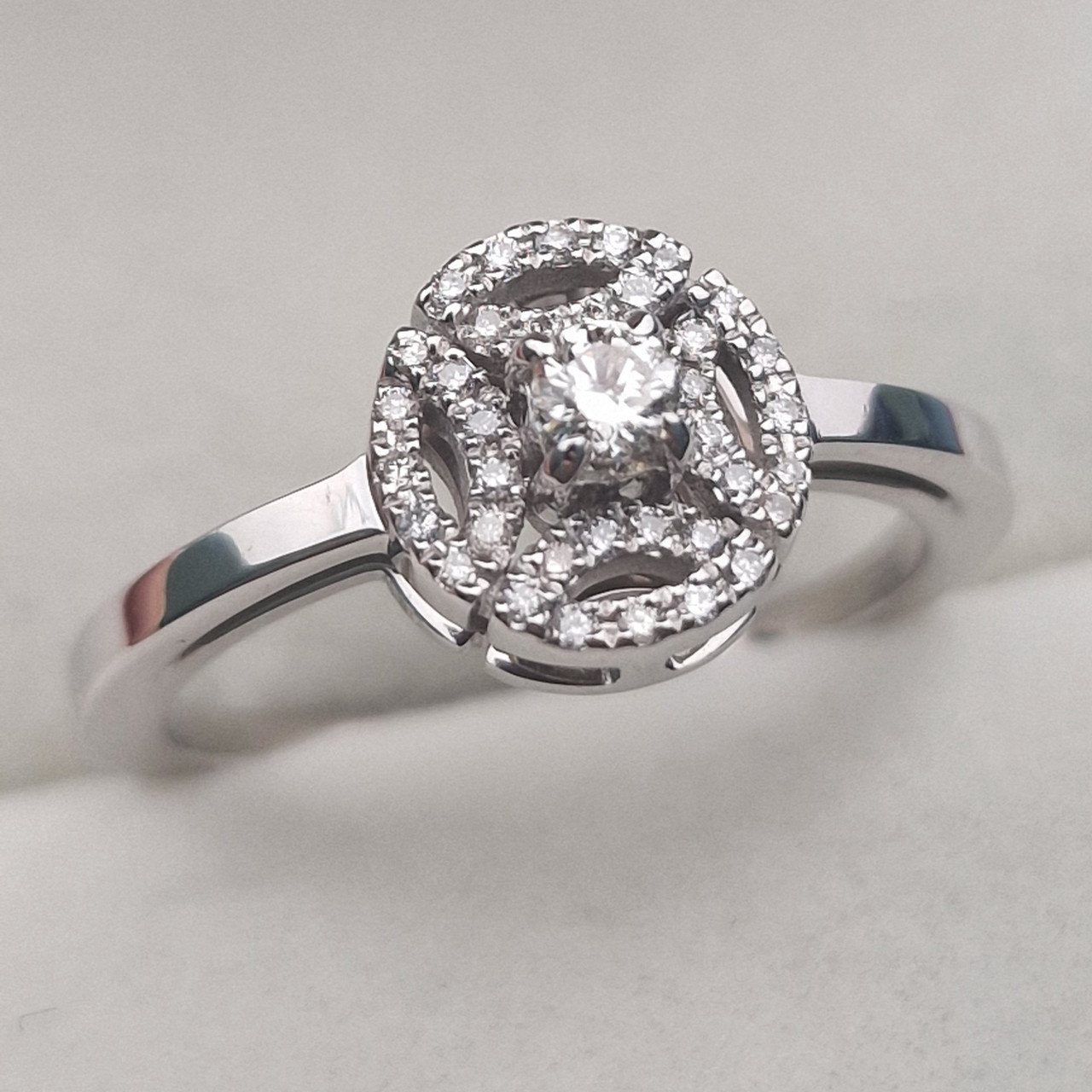 Кольцо Deimantas 104840780 18р 3,63гр 0,21ct. купить,NaN