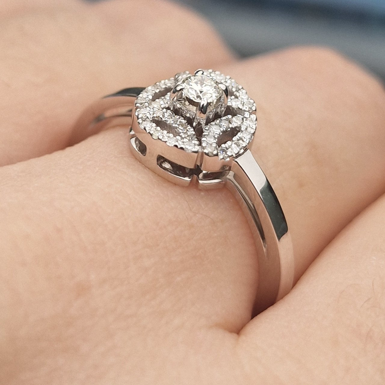Кольцо Deimantas 104840780 18р 3,63гр 0,21ct. купить,NaN