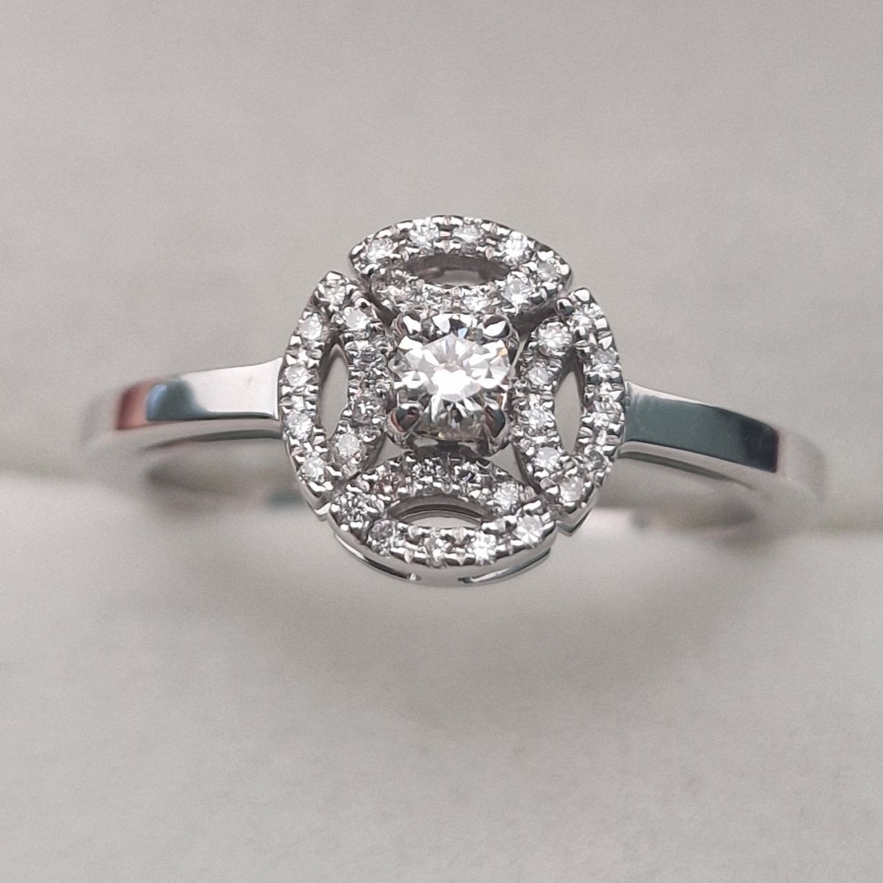 Кольцо Deimantas 104840780 18р 3,63гр 0,21ct. купить,NaN