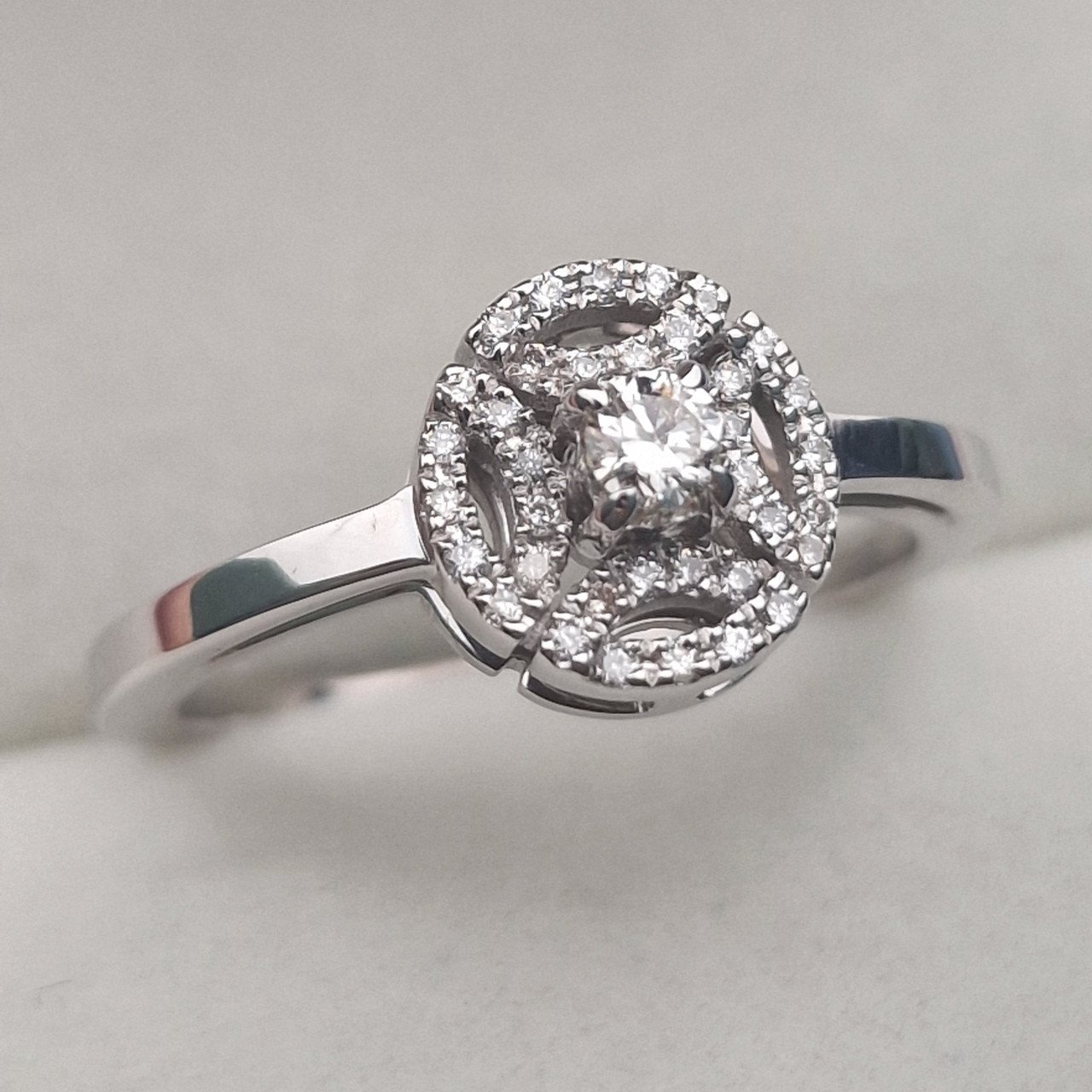 Кольцо Deimantas 104840780 18р 3,63гр 0,21ct. купить,NaN