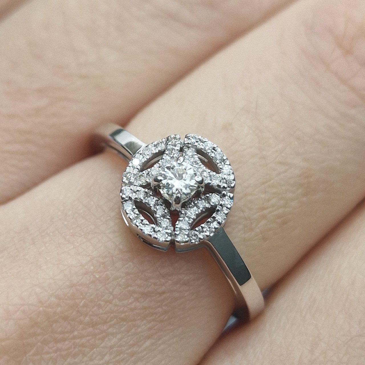 Кольцо Deimantas 104840780 18р 3,63гр 0,21ct. купить,NaN