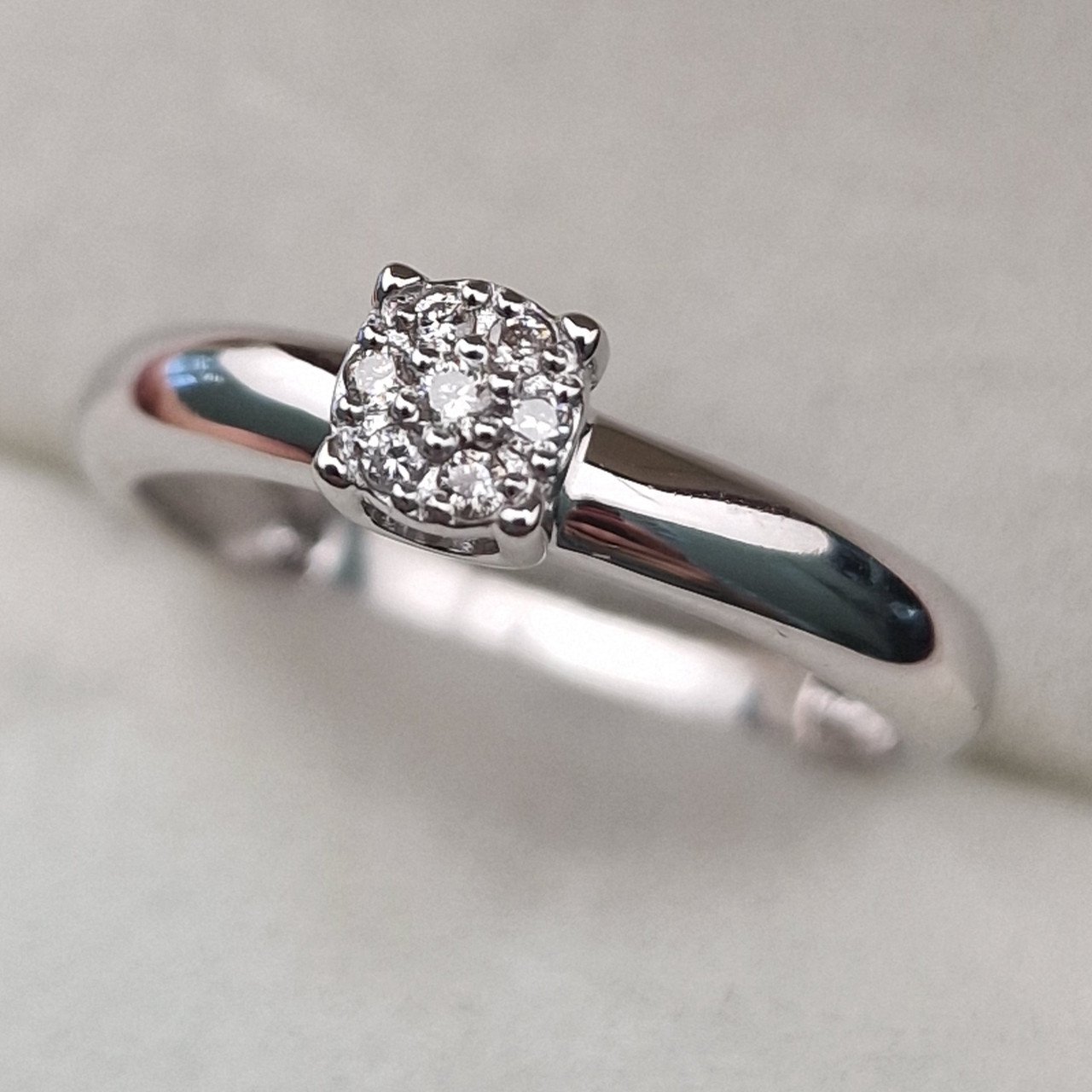 Кольцо Deimantas 105085757 16,5р 2,31гр 0,066ct. купить,NaN