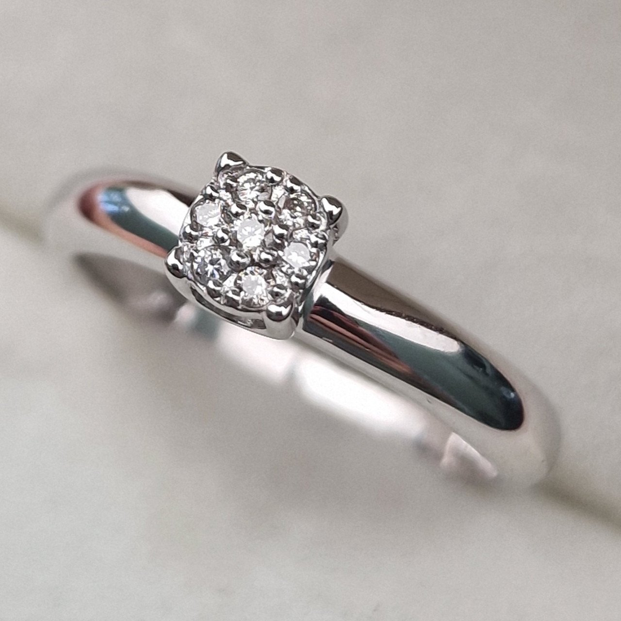 Кольцо Deimantas 105085757 16,5р 2,31гр 0,066ct. купить,NaN