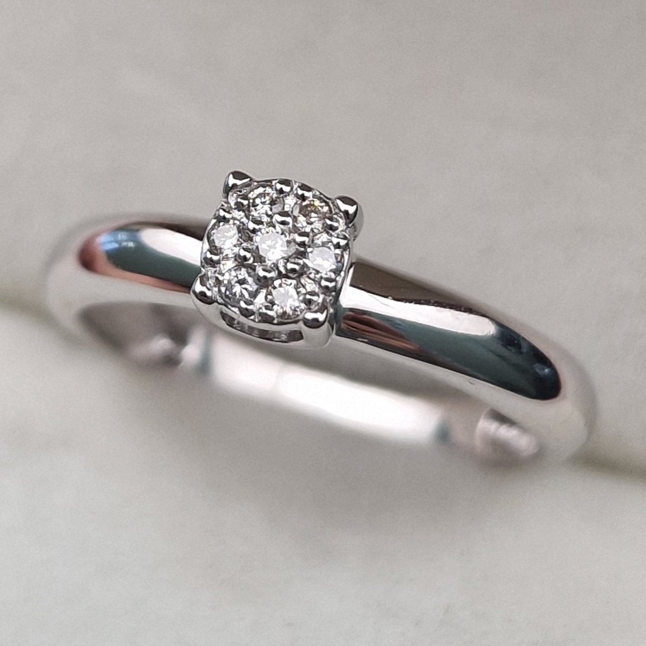 Кольцо Deimantas 105085757 16,5р 2,31гр 0,066ct. купить,NaN