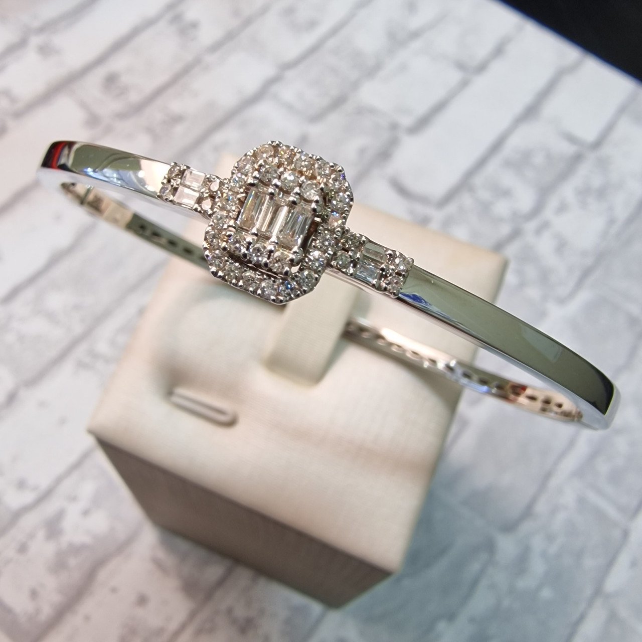 Браслет Deimantas 105100849 13,21гр 0,44ct. купить,NaN