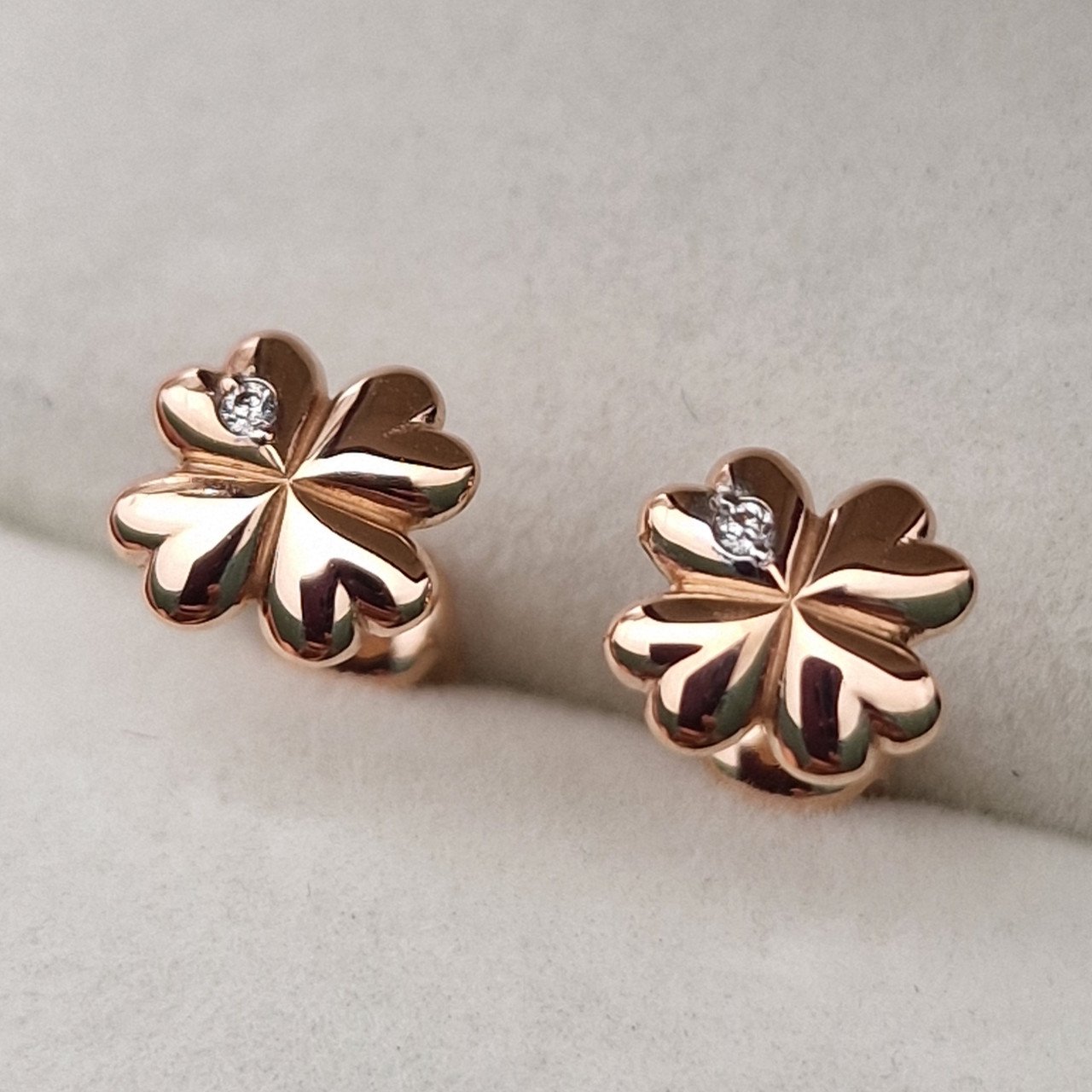 Серьги Deimantas 103670931 1,17гр 0,012ct. купить,NaN