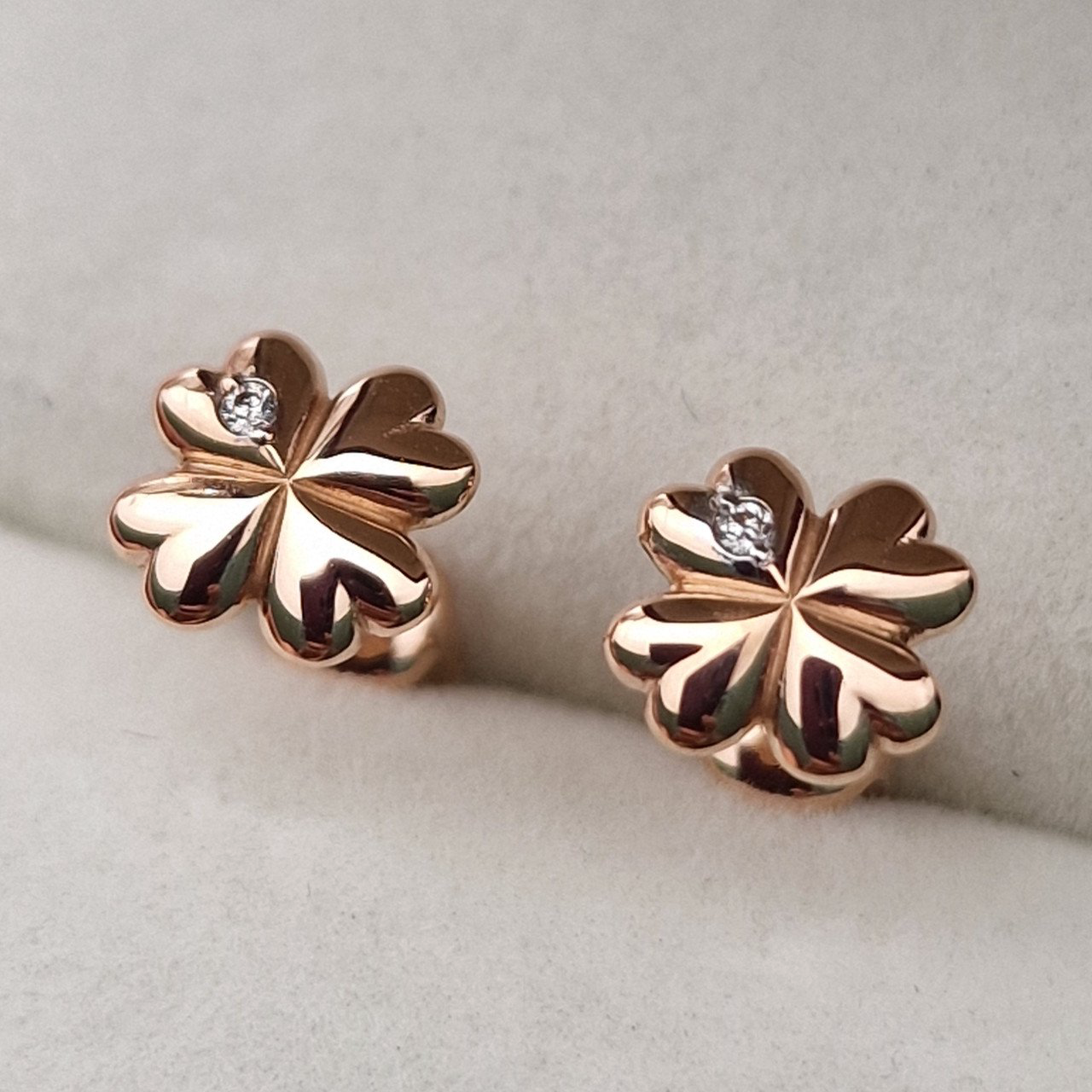 Серьги Deimantas 103670931 1,17гр 0,012ct. купить,NaN