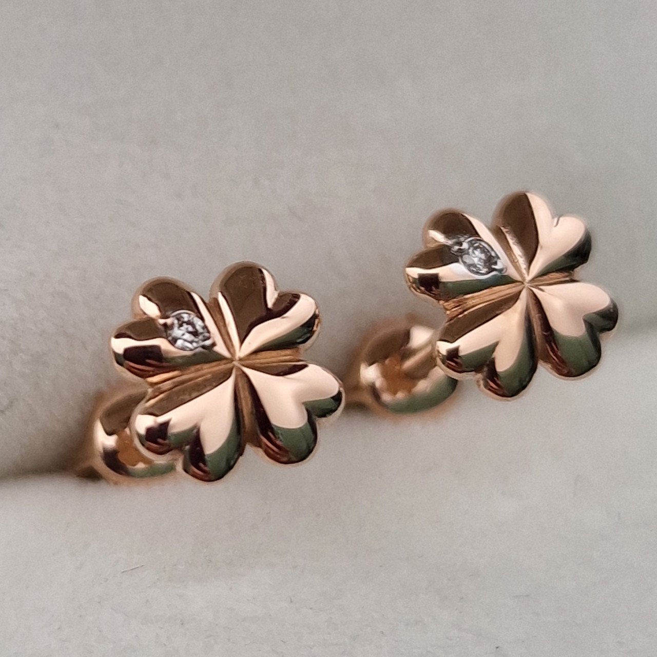 Серьги Deimantas 103670931 1,17гр 0,012ct. купить,NaN