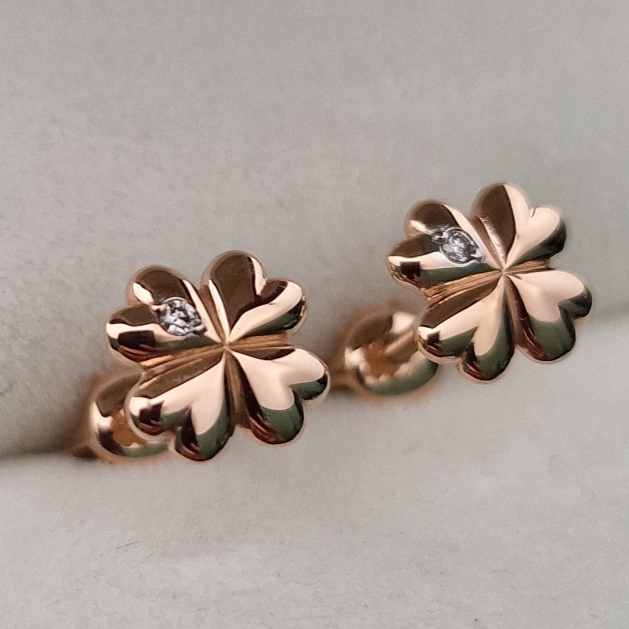 Серьги Deimantas 103670931 1,17гр 0,012ct. купить,NaN