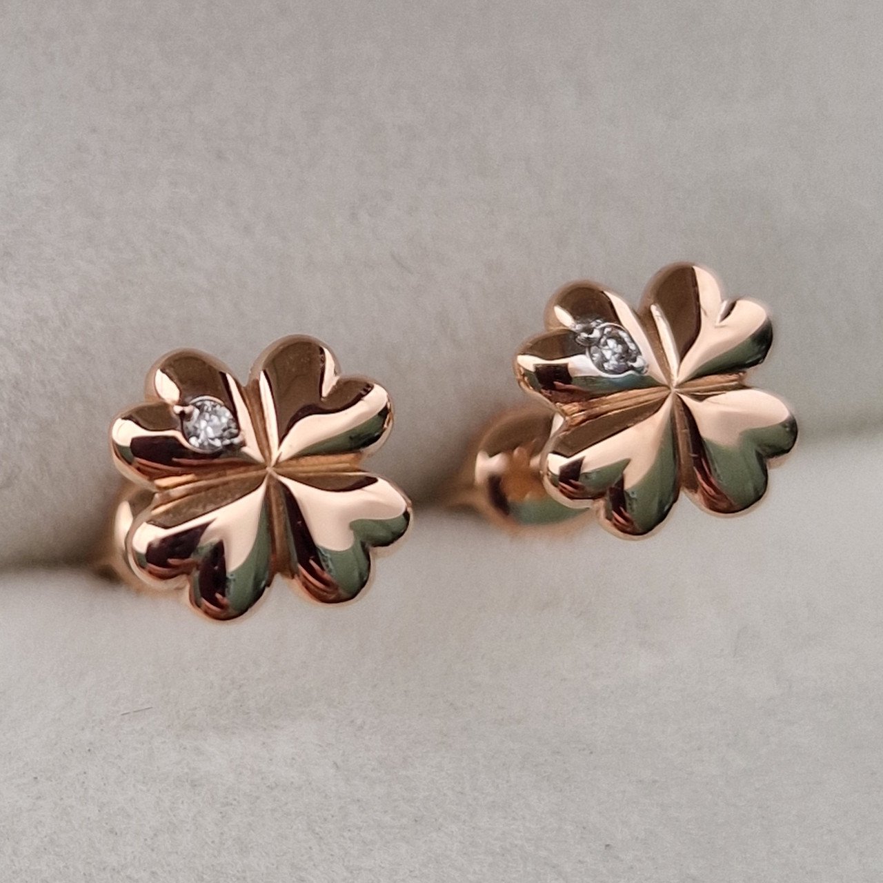 Серьги Deimantas 103670931 1,17гр 0,012ct. купить,NaN