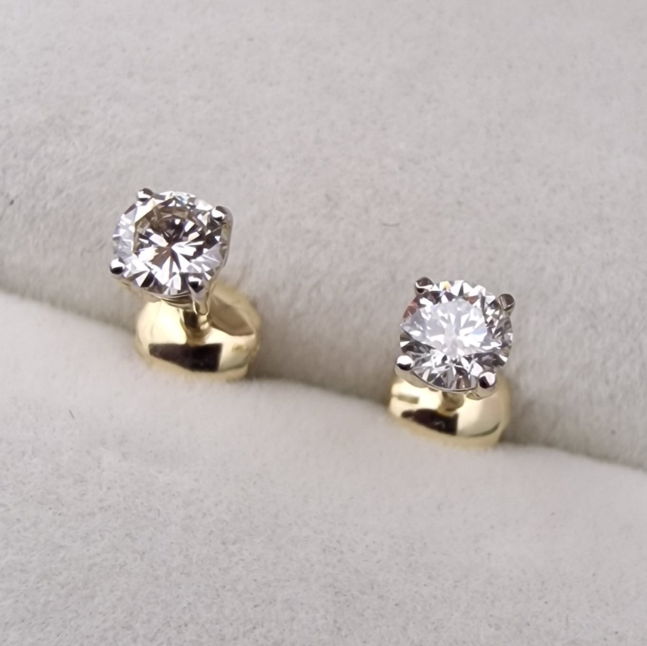 Серьги Deimantas 103671051 0,99гр 0,334ct. купить,NaN