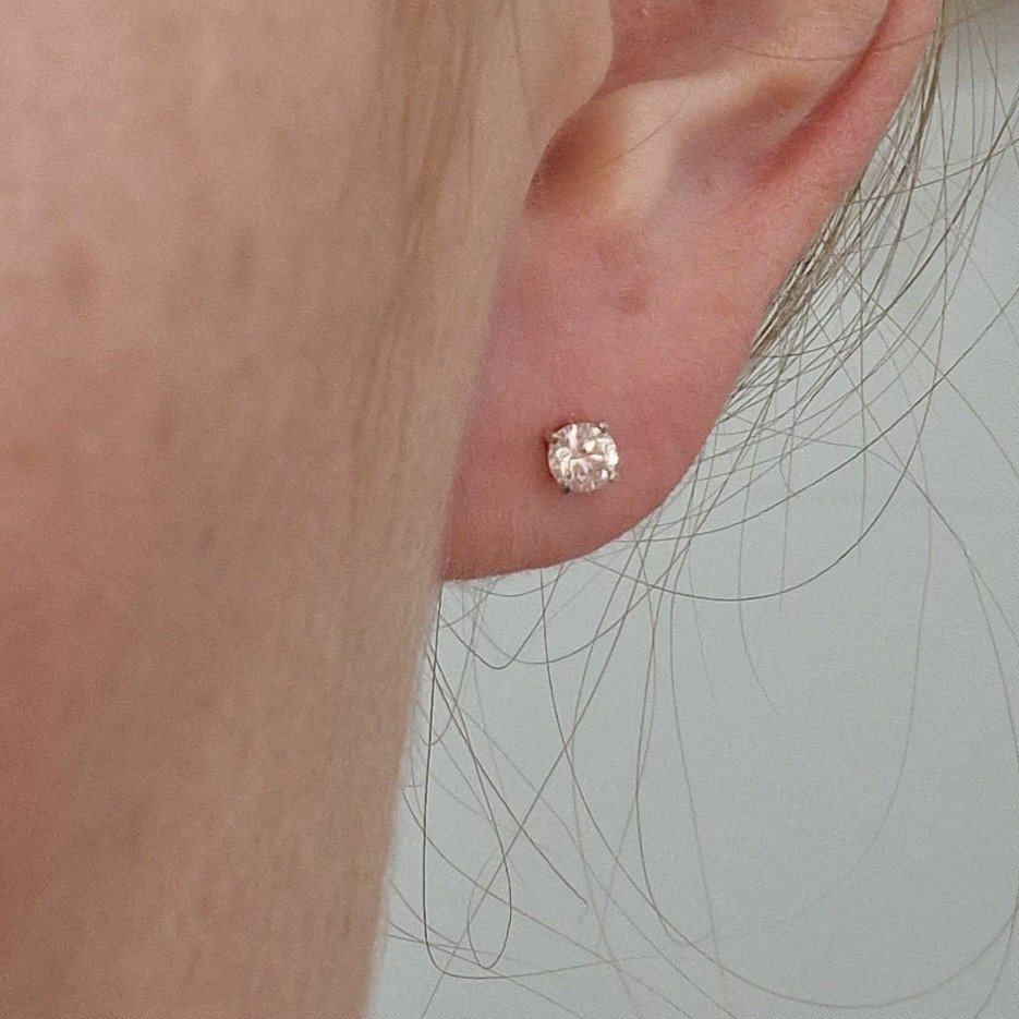 Серьги Deimantas 103671051 0,99гр 0,334ct. купить,NaN