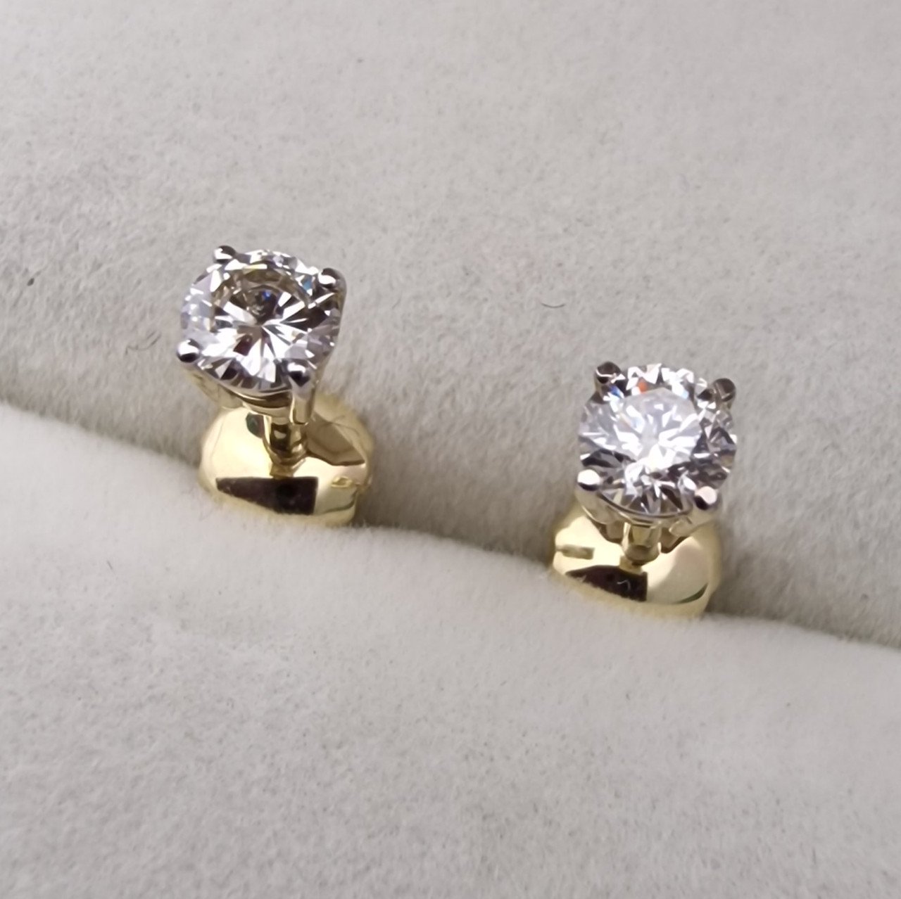 Серьги Deimantas 103671051 0,99гр 0,334ct. купить,NaN