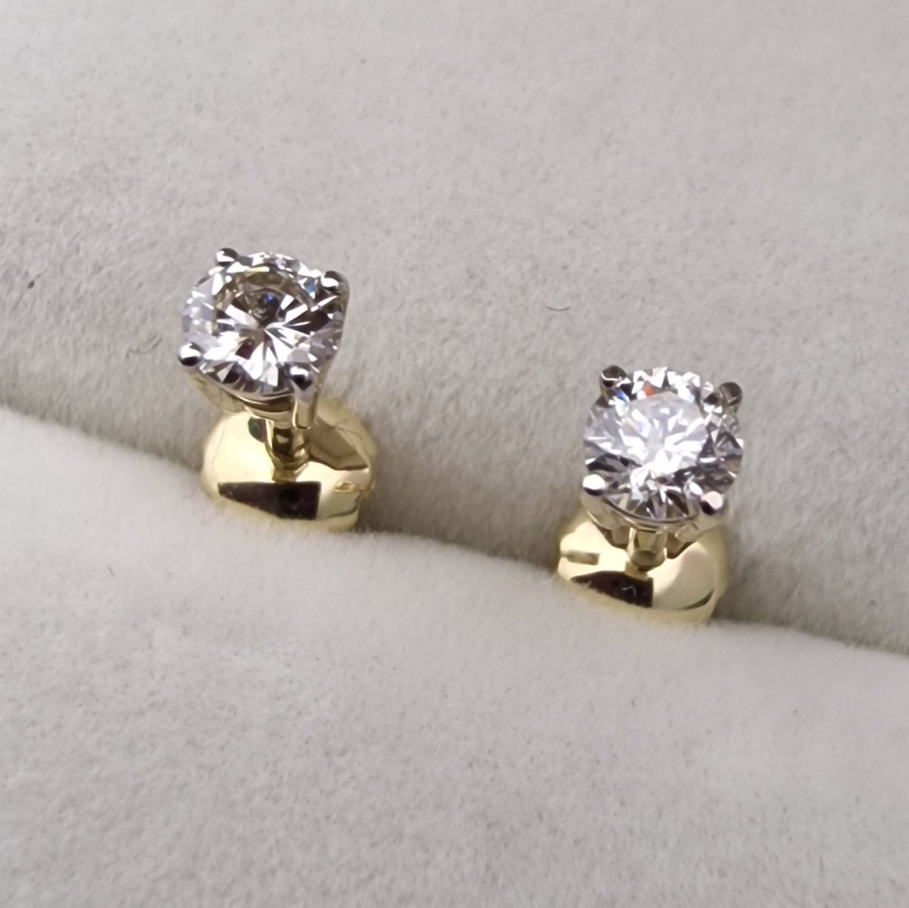 Серьги Deimantas 103671051 0,99гр 0,334ct. купить,NaN