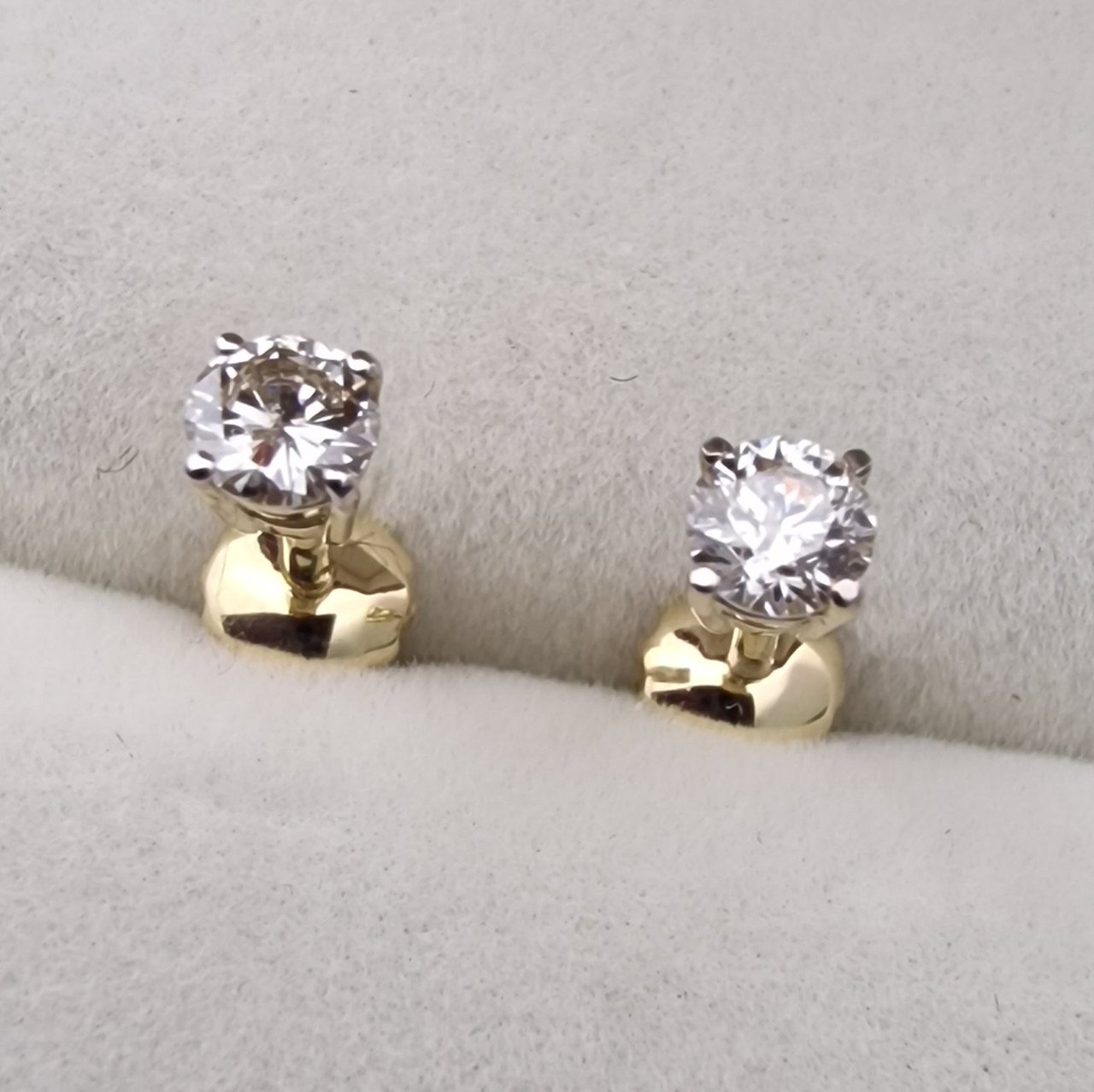 Серьги Deimantas 103671051 0,99гр 0,334ct. купить,NaN