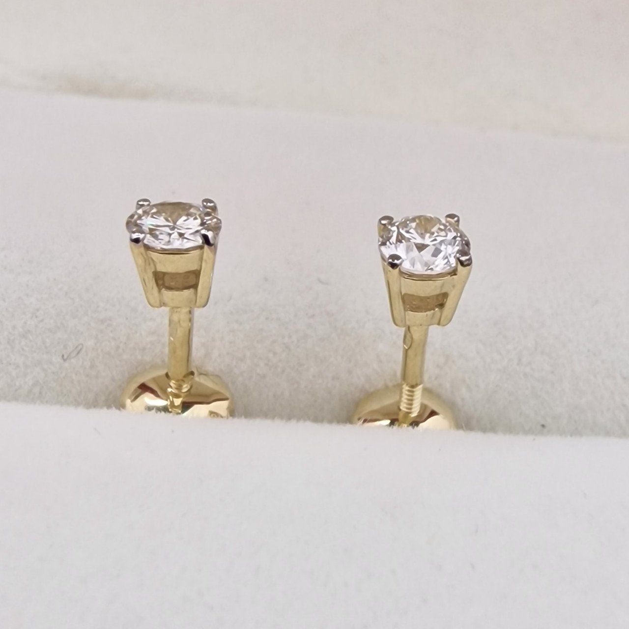 Серьги Deimantas 103671051 0,99гр 0,334ct. купить,NaN
