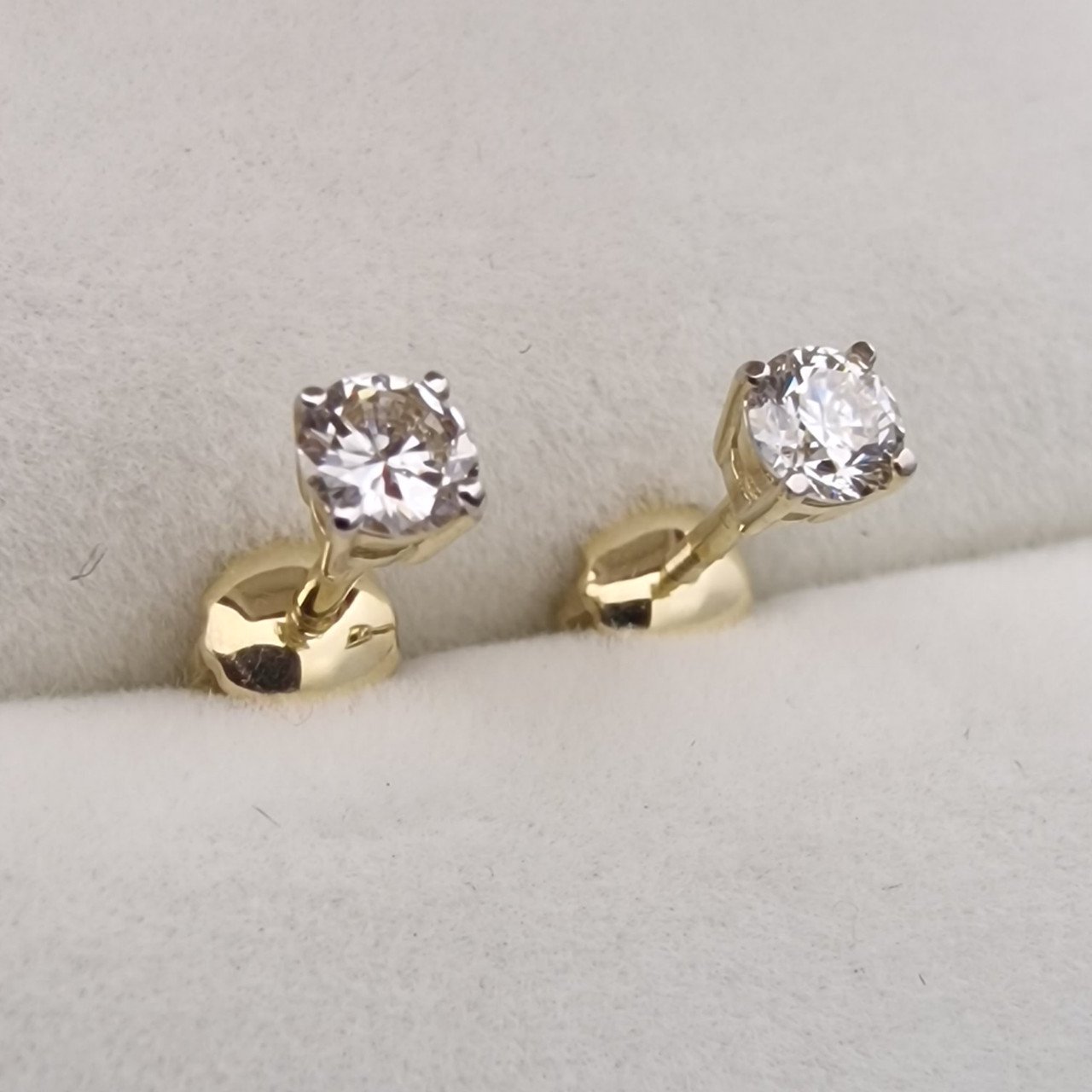 Серьги Deimantas 103671051 0,99гр 0,334ct. купить,NaN