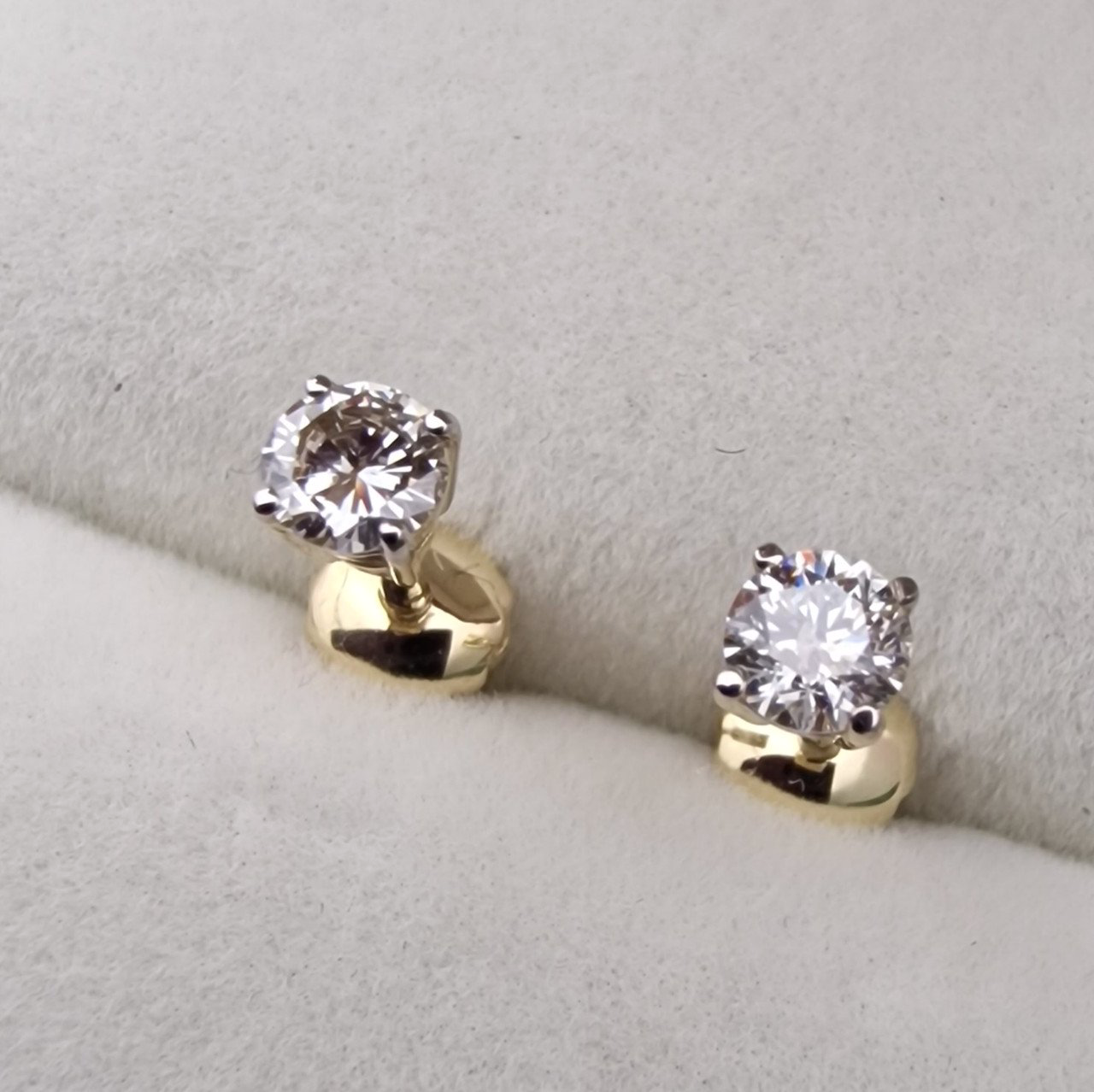 Серьги Deimantas 103671051 0,99гр 0,334ct. купить,NaN