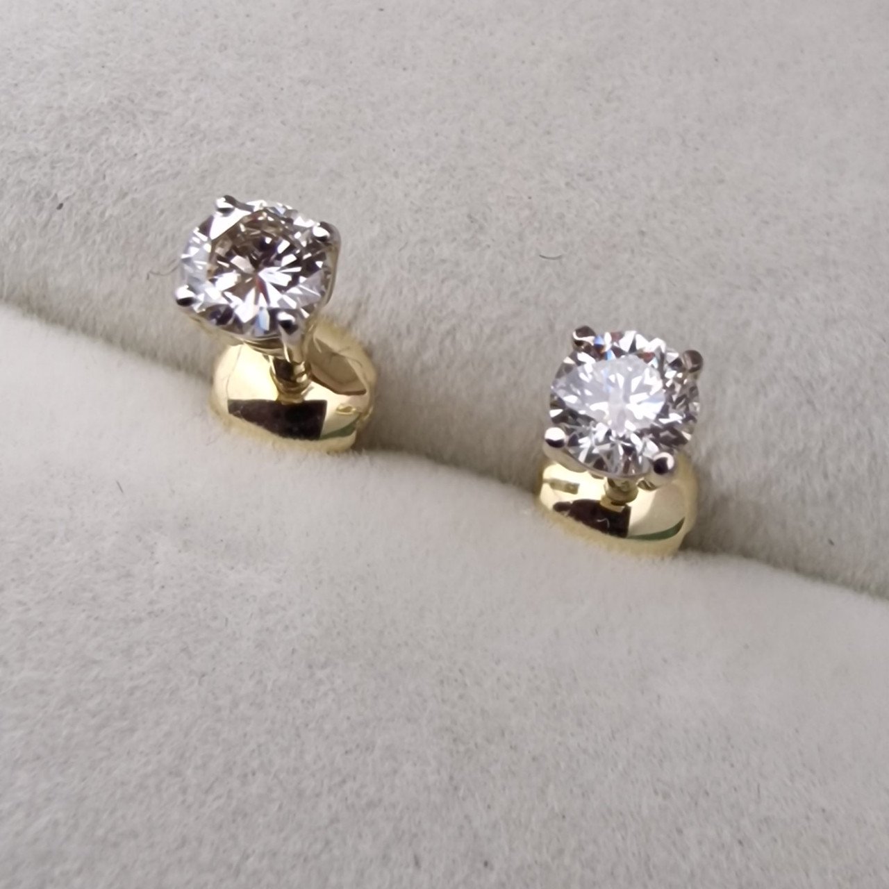 Серьги Deimantas 103671051 0,99гр 0,334ct. купить,NaN