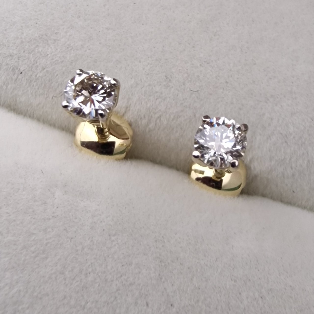 Серьги Deimantas 103671051 0,99гр 0,334ct. купить,NaN