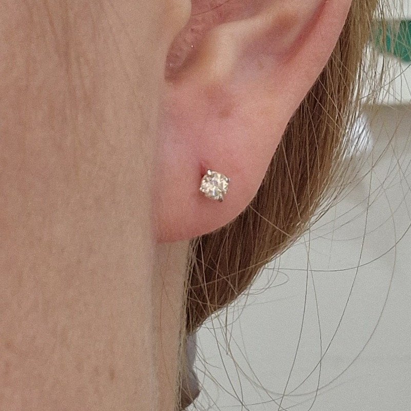 Серьги Deimantas 103671320 0,98гр 0,27ct. купить,NaN