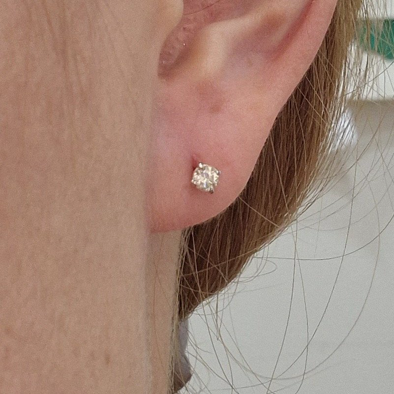 Серьги Deimantas 103671320 0,98гр 0,27ct. купить,NaN