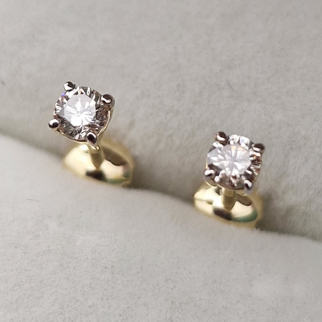 Серьги Deimantas 103671320 0,98гр 0,27ct. купить,NaN