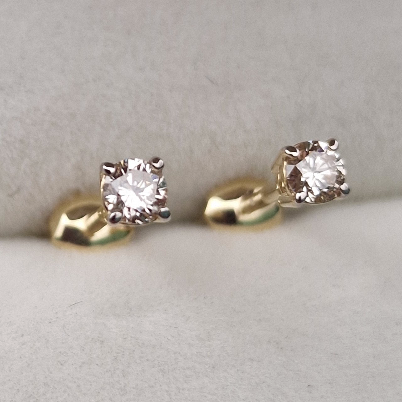 Серьги Deimantas 103671320 0,98гр 0,27ct. купить,NaN