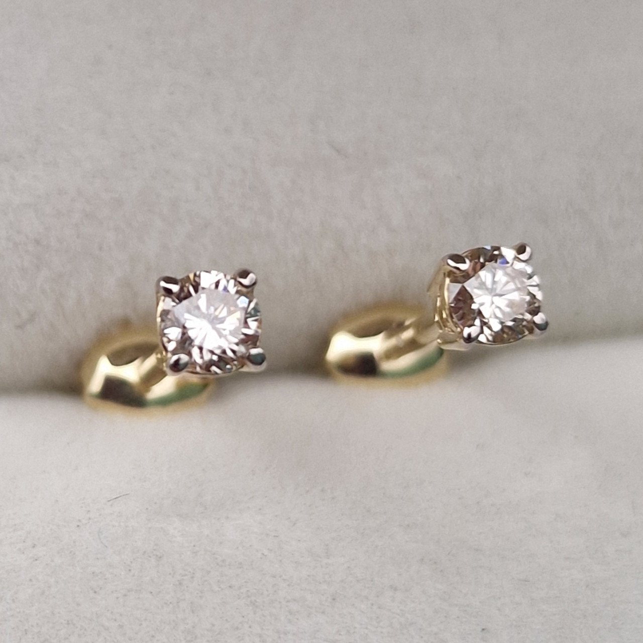 Серьги Deimantas 103671320 0,98гр 0,27ct. купить,NaN