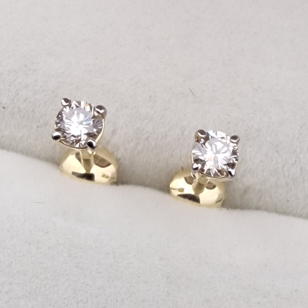 Серьги Deimantas 103671320 0,98гр 0,27ct. купить,NaN