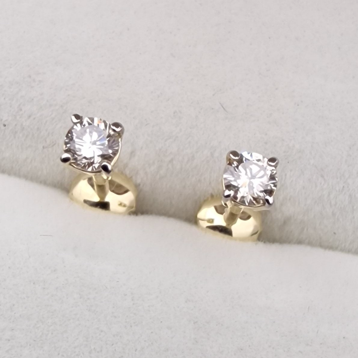 Серьги Deimantas 103671320 0,98гр 0,27ct. купить,NaN