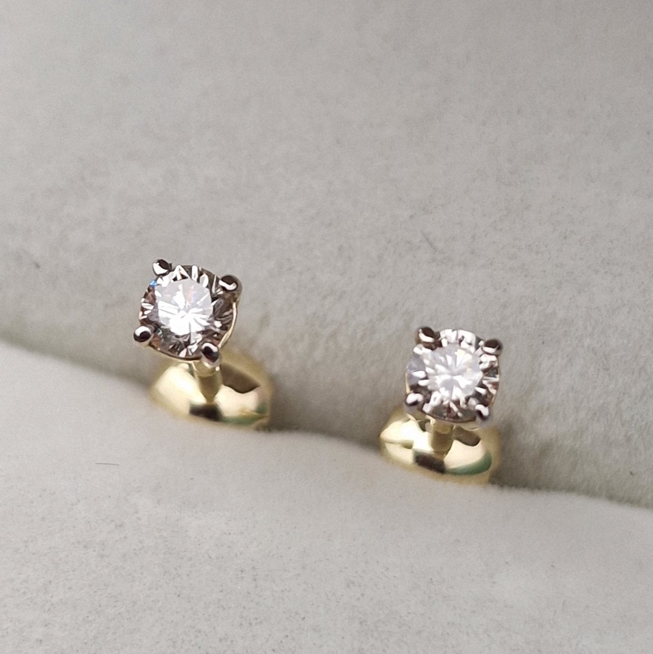 Серьги Deimantas 103671320 0,98гр 0,27ct. купить,NaN