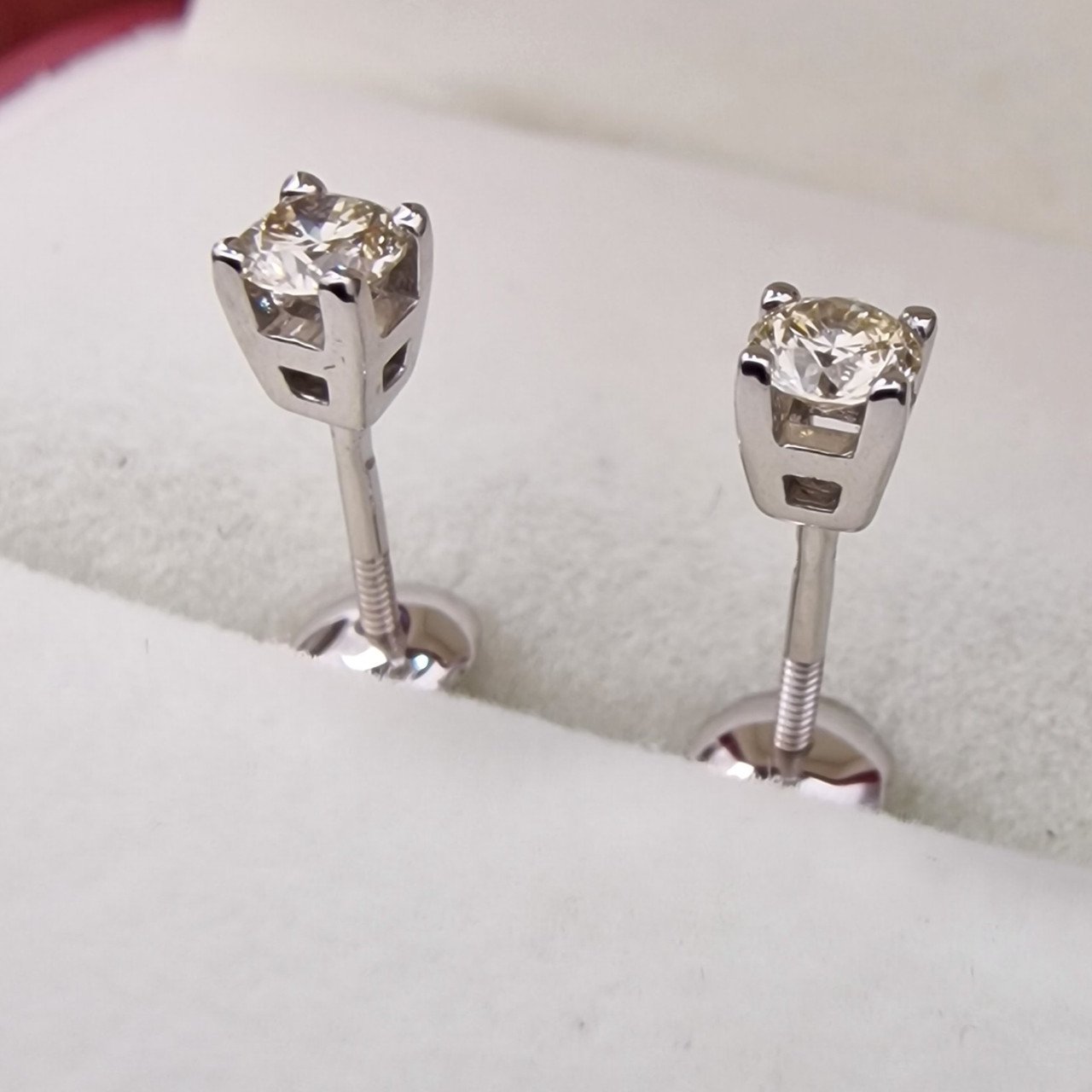 Серьги Deimantas 103672272 1,03гр 0,30ct. купить,NaN