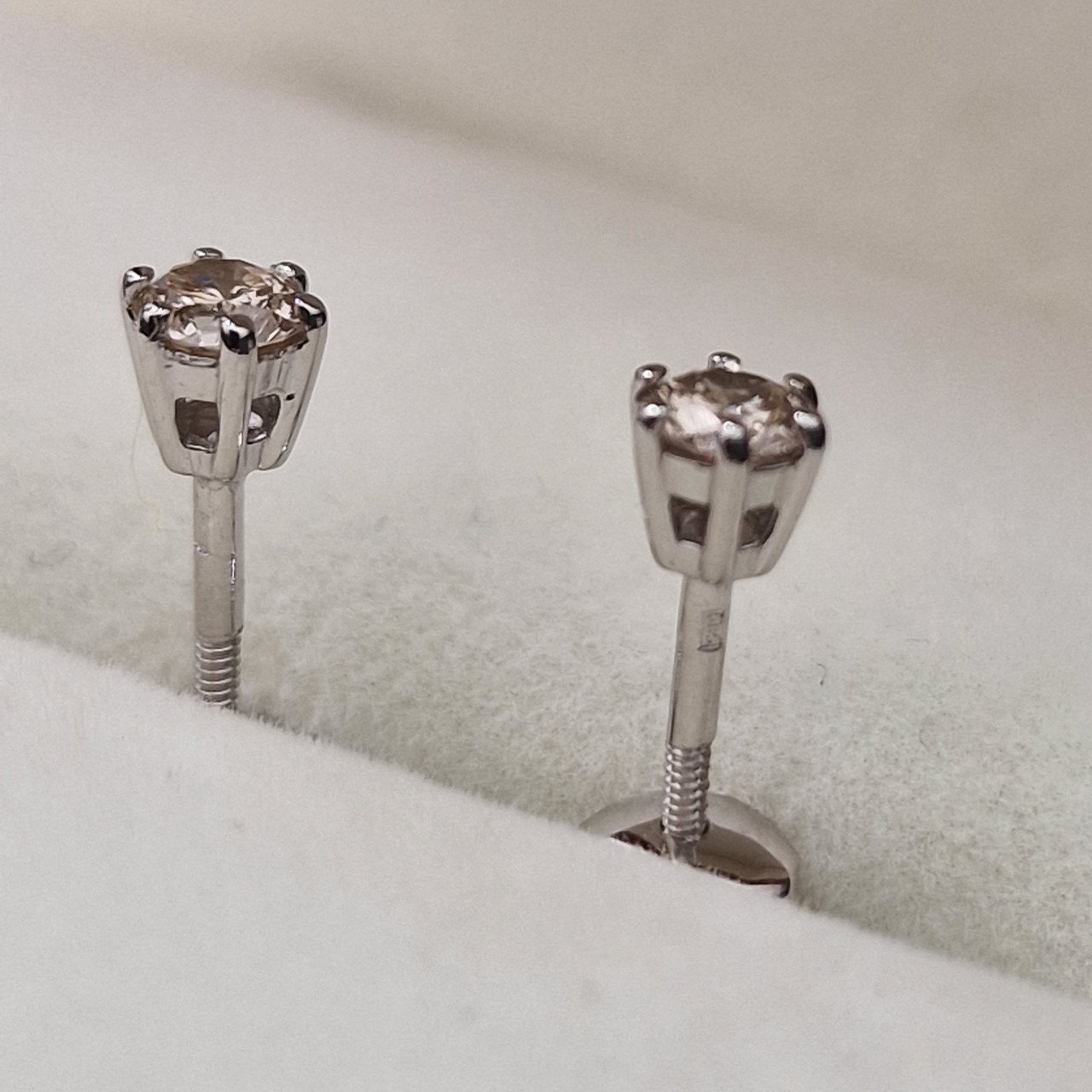 Серьги Deimantas 103672275 1,02гр 0,325ct. купить,NaN