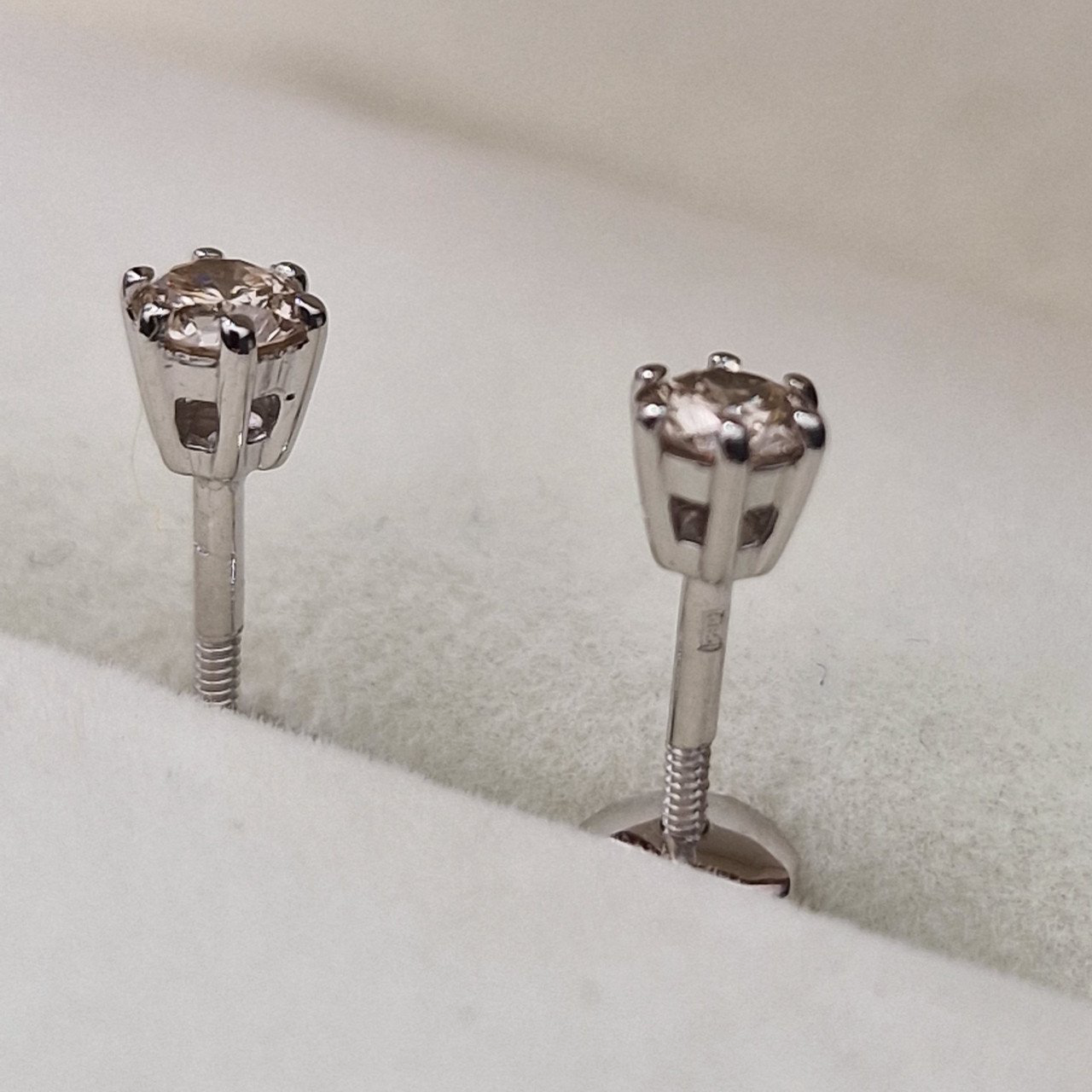 Серьги Deimantas 103672275 1,02гр 0,325ct. купить,NaN