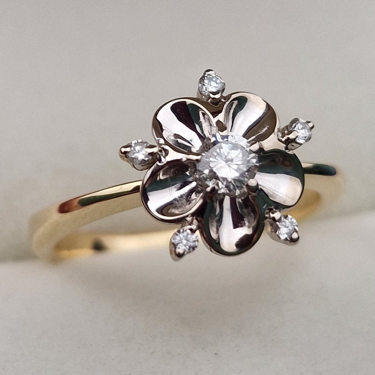 Кольцо Deimantas 103672346 16,5р 3,21гр 0,21ct. купить,NaN