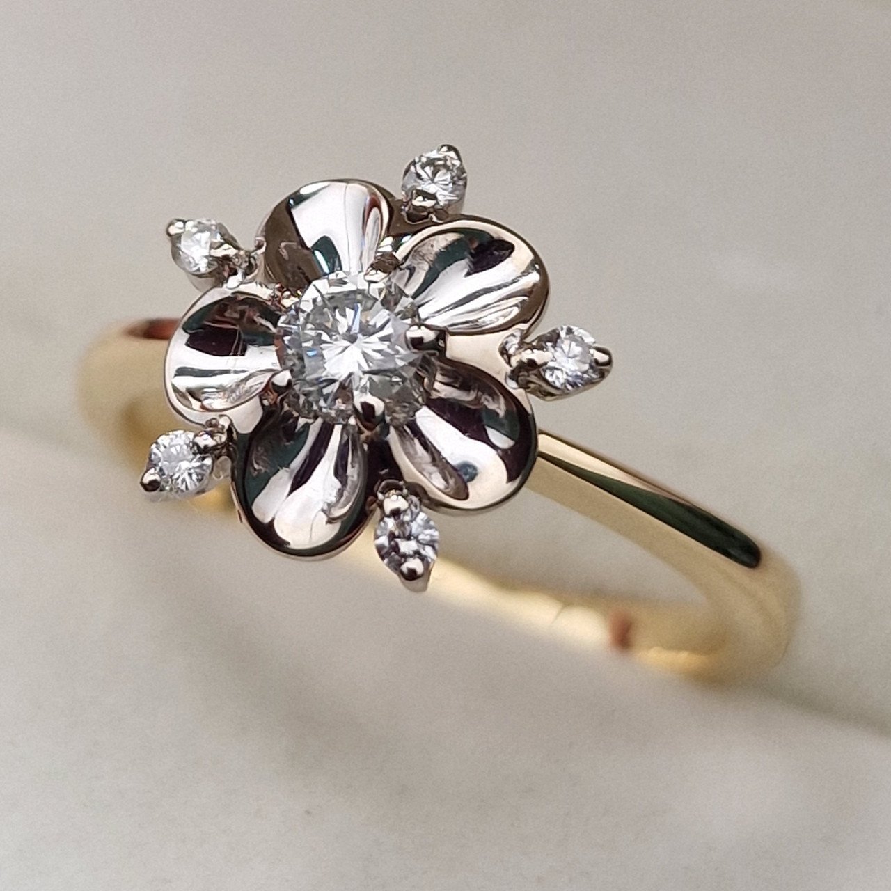 Кольцо Deimantas 103672346 16,5р 3,21гр 0,21ct. купить,NaN