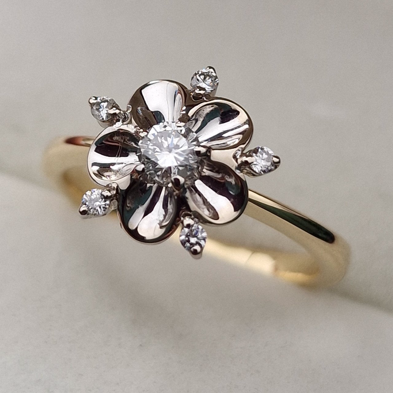 Кольцо Deimantas 103672346 16,5р 3,21гр 0,21ct. купить,NaN
