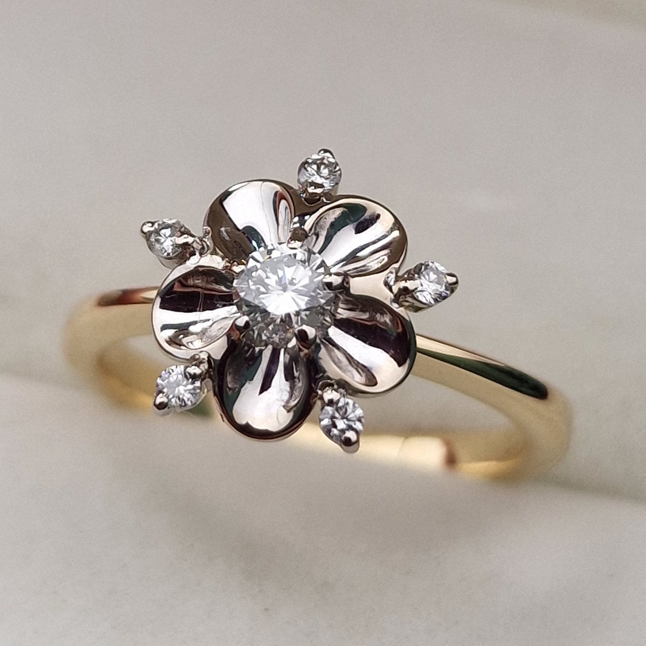 Кольцо Deimantas 103672346 16,5р 3,21гр 0,21ct. купить,NaN