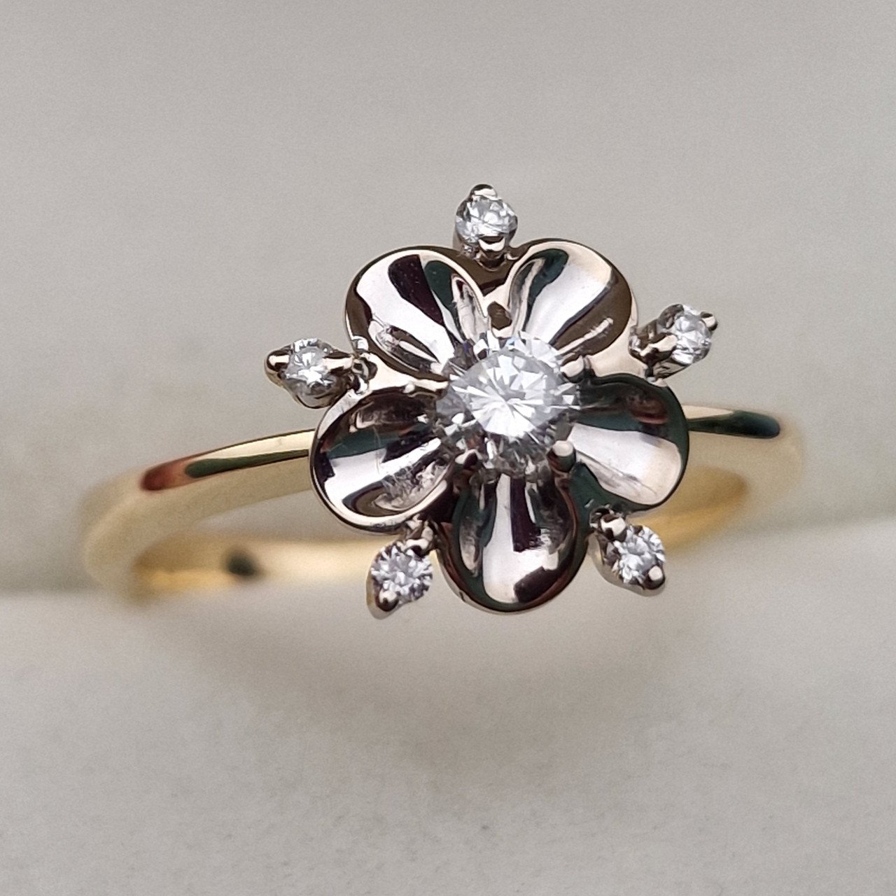 Кольцо Deimantas 103672346 16,5р 3,21гр 0,21ct. купить,NaN