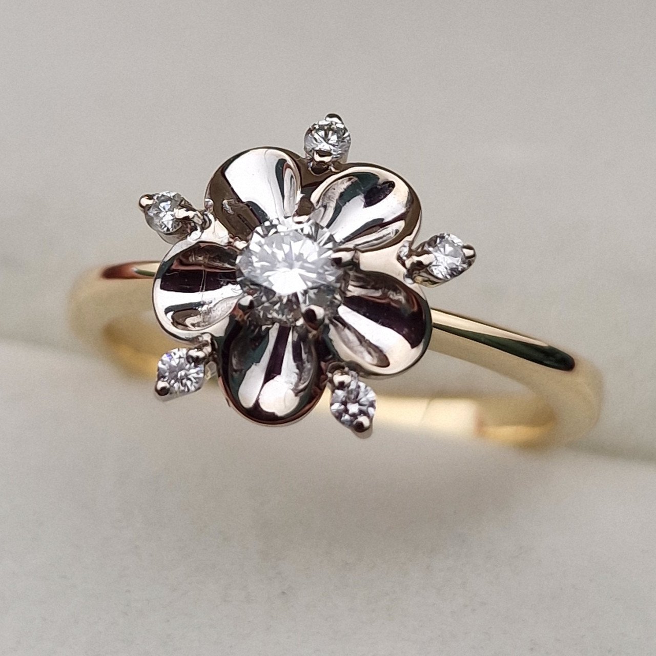 Кольцо Deimantas 103672346 16,5р 3,21гр 0,21ct. купить,NaN