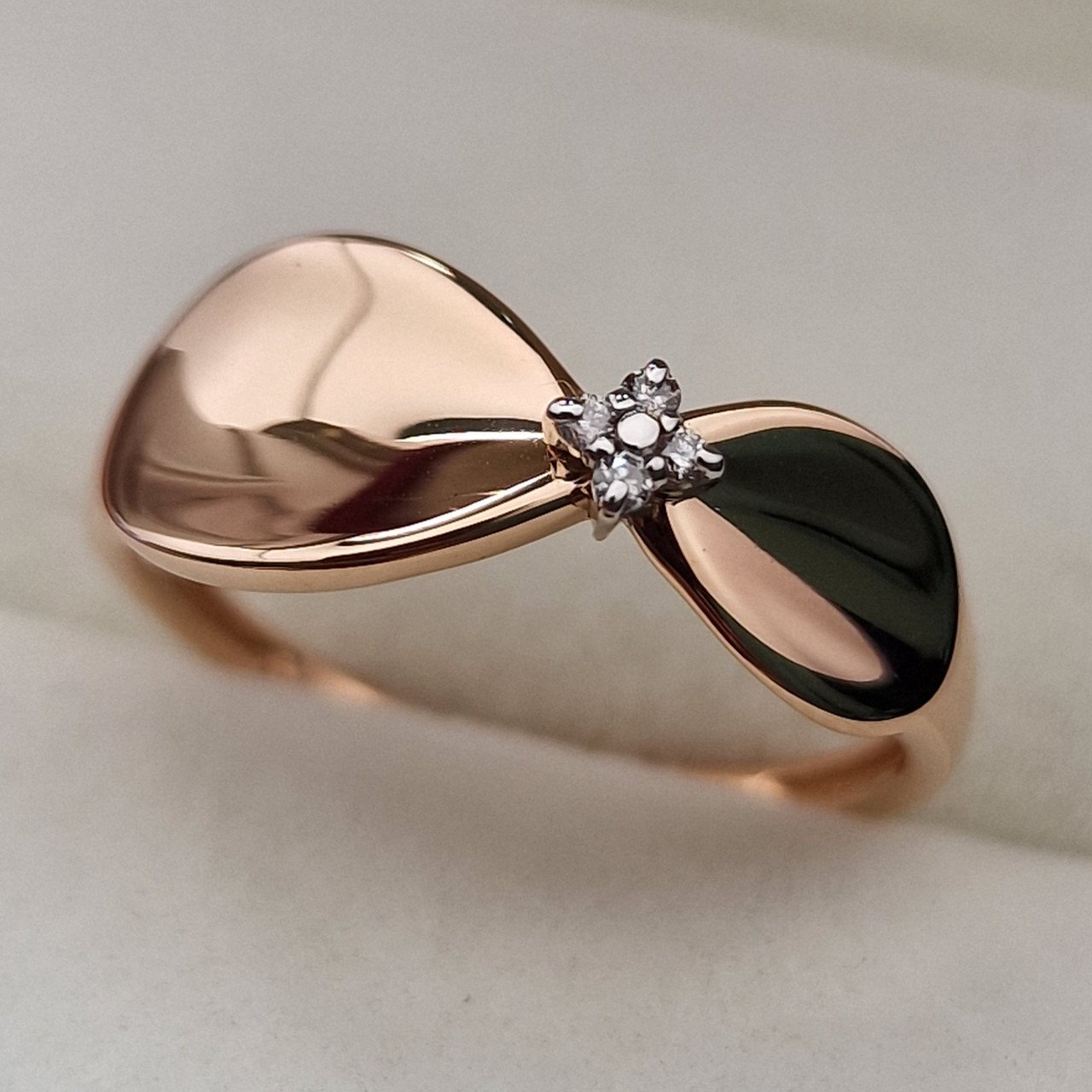 Кольцо Deimantas 103672360 18р 1,82гр 0,032ct. купить,NaN