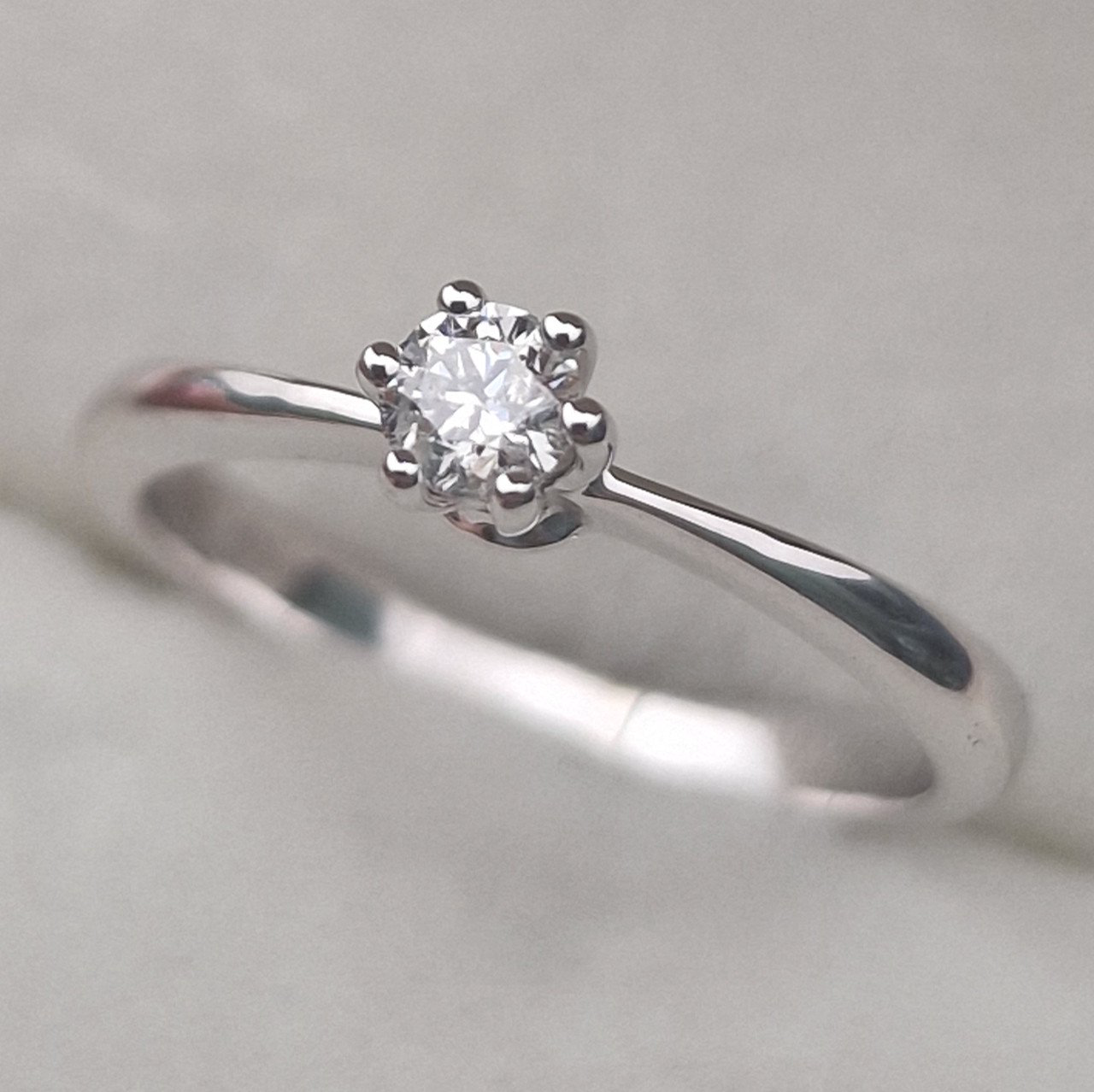 Кольцо Deimantas 105103161 16р 2,29гр 0,17ct. купить,NaN