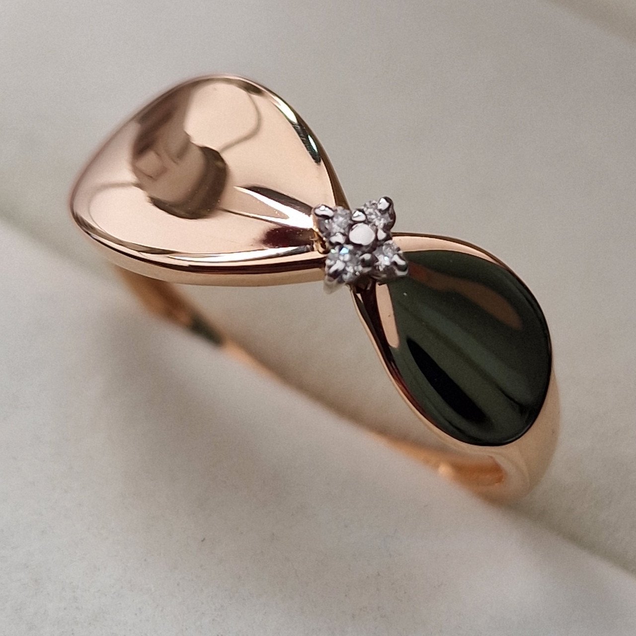 Кольцо Deimantas 103672360 18р 1,82гр 0,032ct. купить,NaN