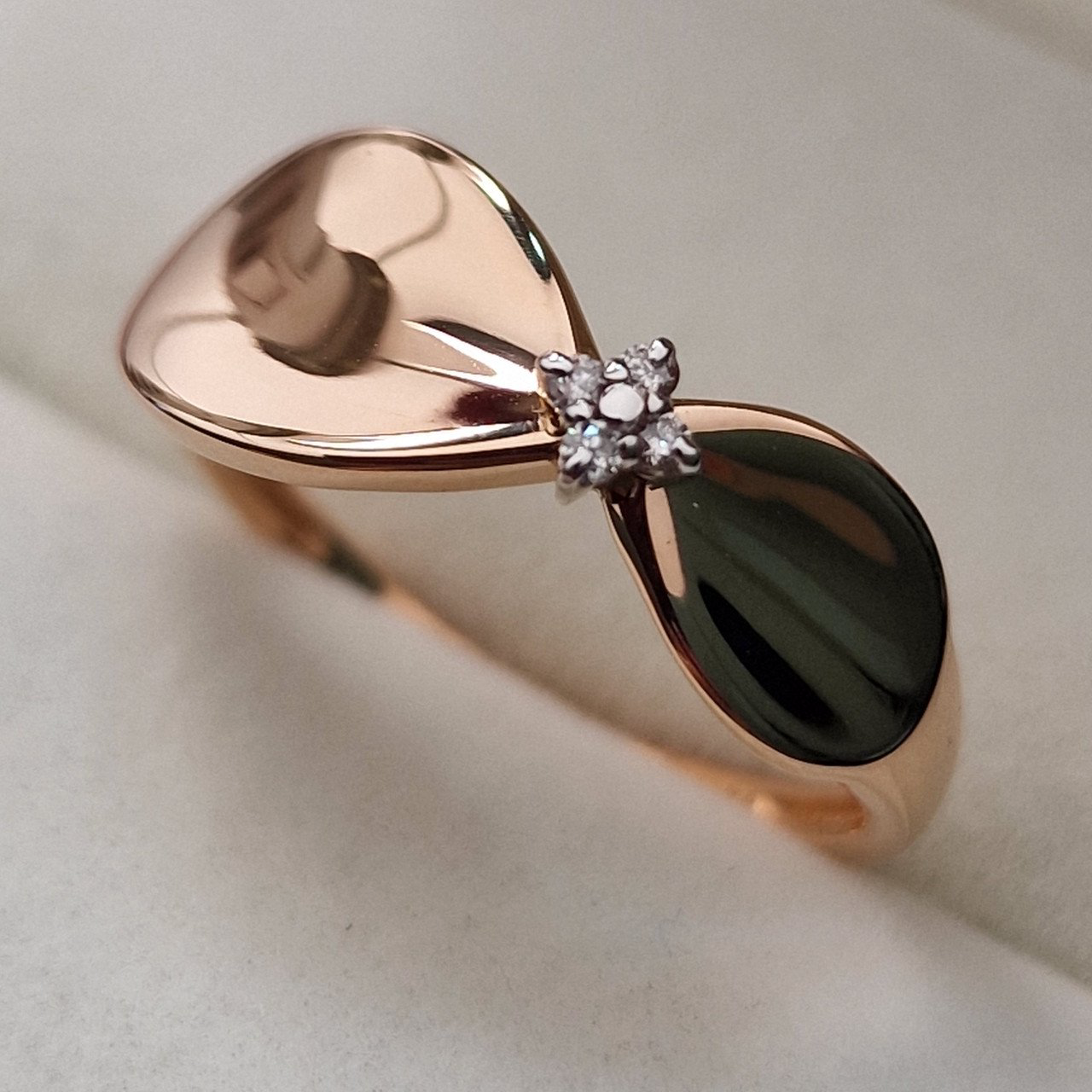 Кольцо Deimantas 103672360 18р 1,82гр 0,032ct. купить,NaN
