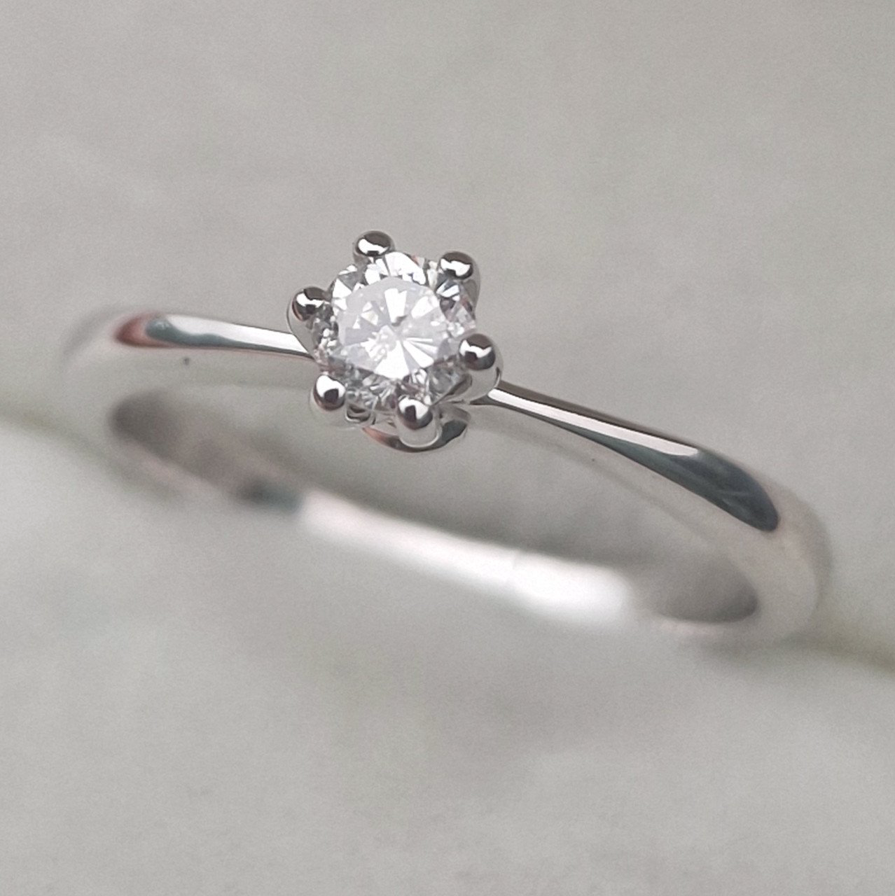 Кольцо Deimantas 105103161 16р 2,29гр 0,17ct. купить,NaN