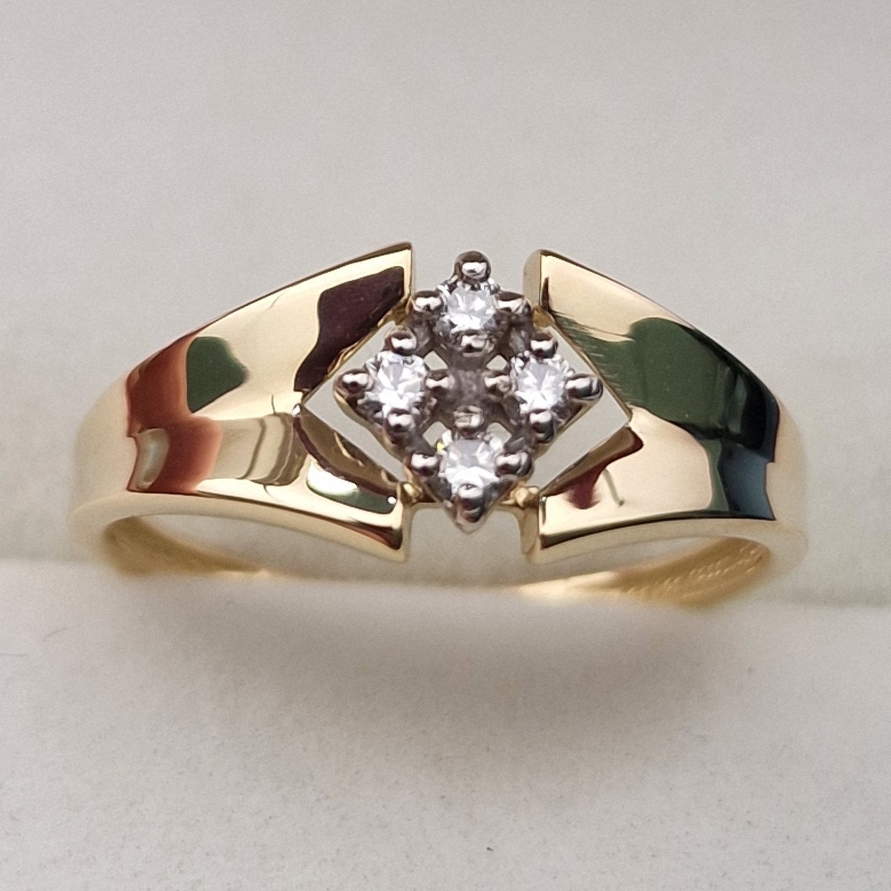 Кольцо Deimantas 103672370 17,5р 1,78гр 0,13ct. купить,NaN