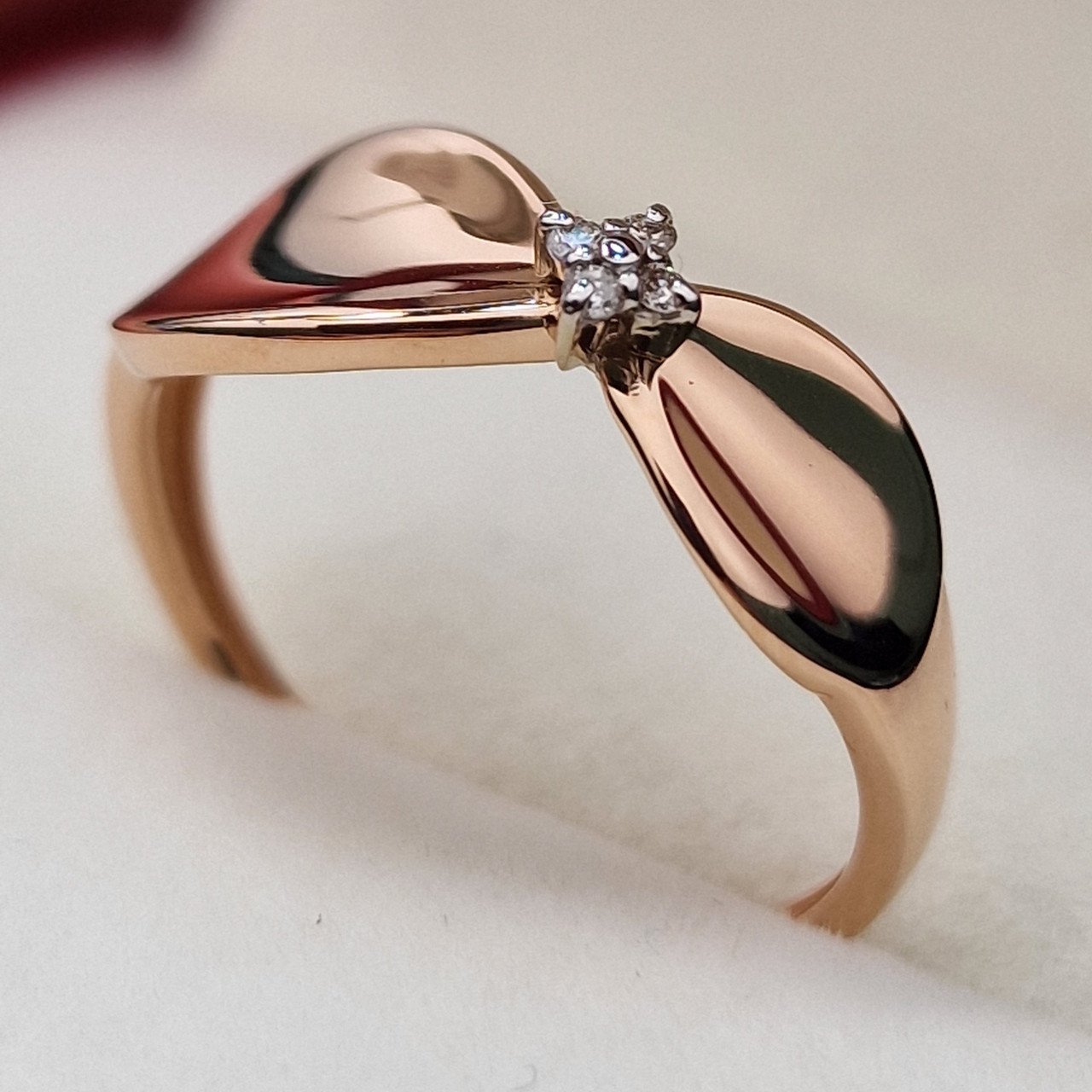 Кольцо Deimantas 103672360 18р 1,82гр 0,032ct. купить,NaN